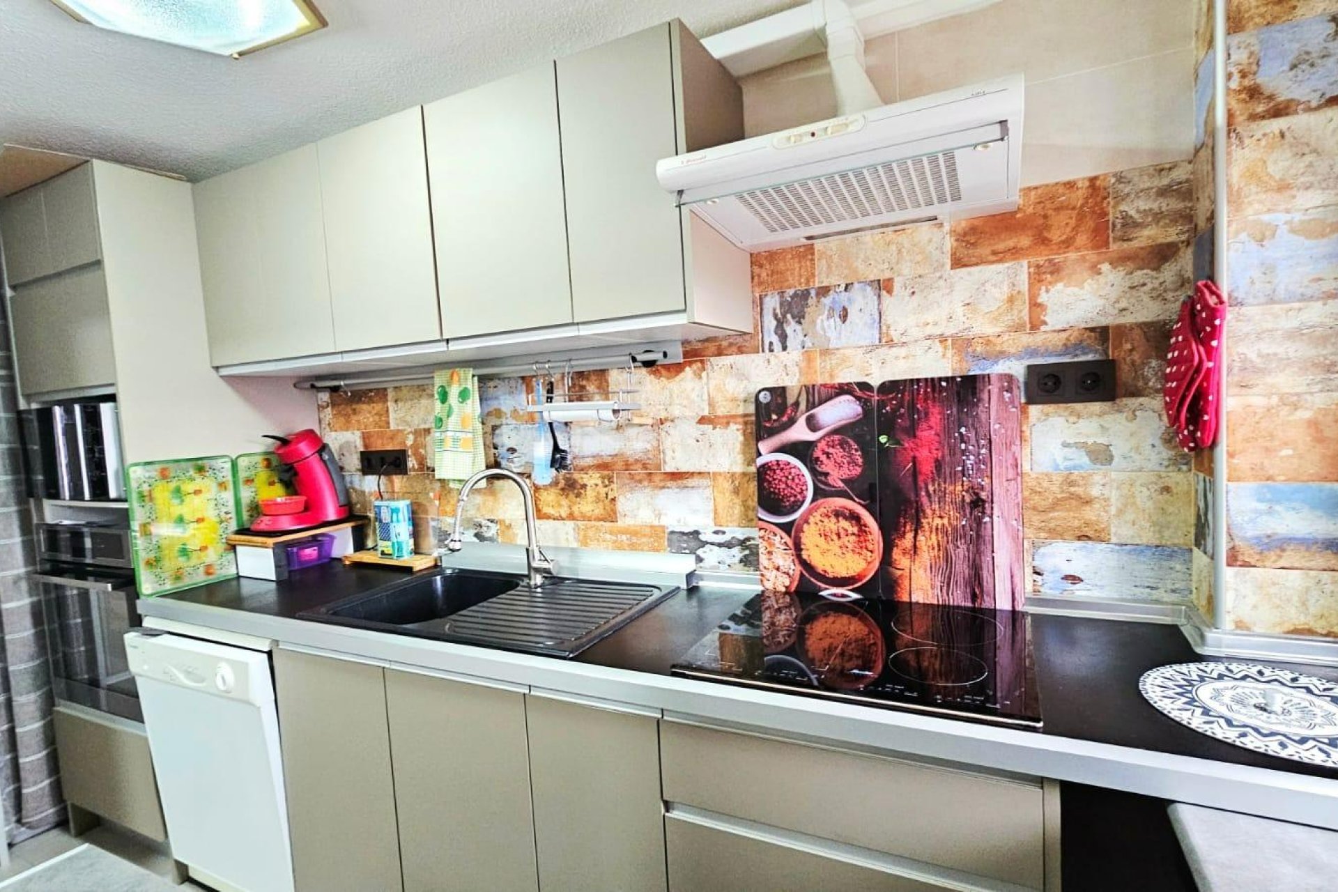 Revânzare - Apartament -
Torrevieja - Playa De Los Naufragos