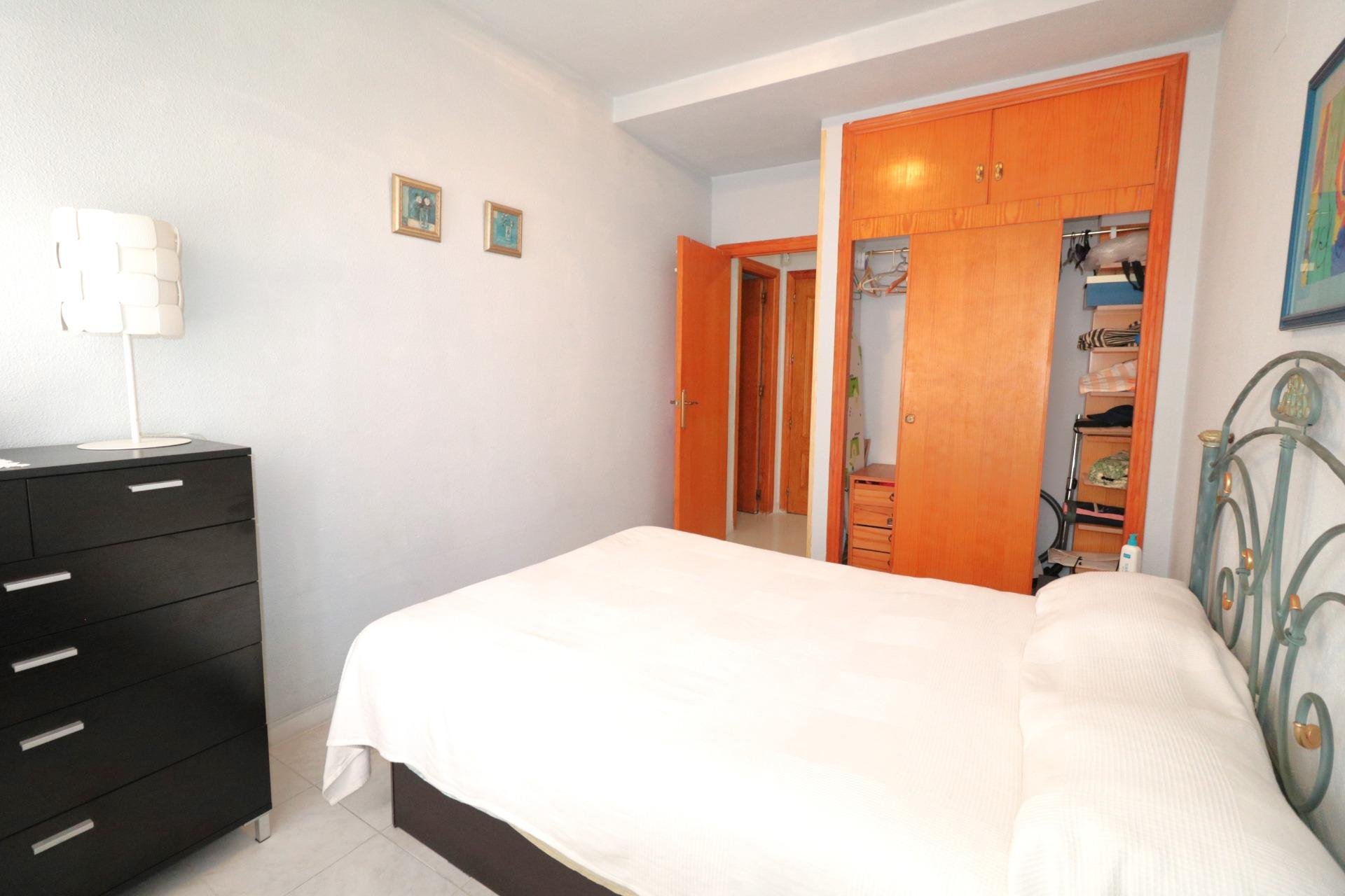 Revânzare - Apartament -
Torrevieja - Playa De Los Naufragos