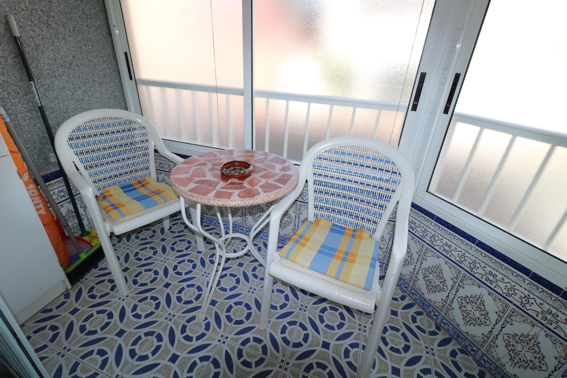 Revânzare - Apartament -
Torrevieja - Playa De Los Naufragos