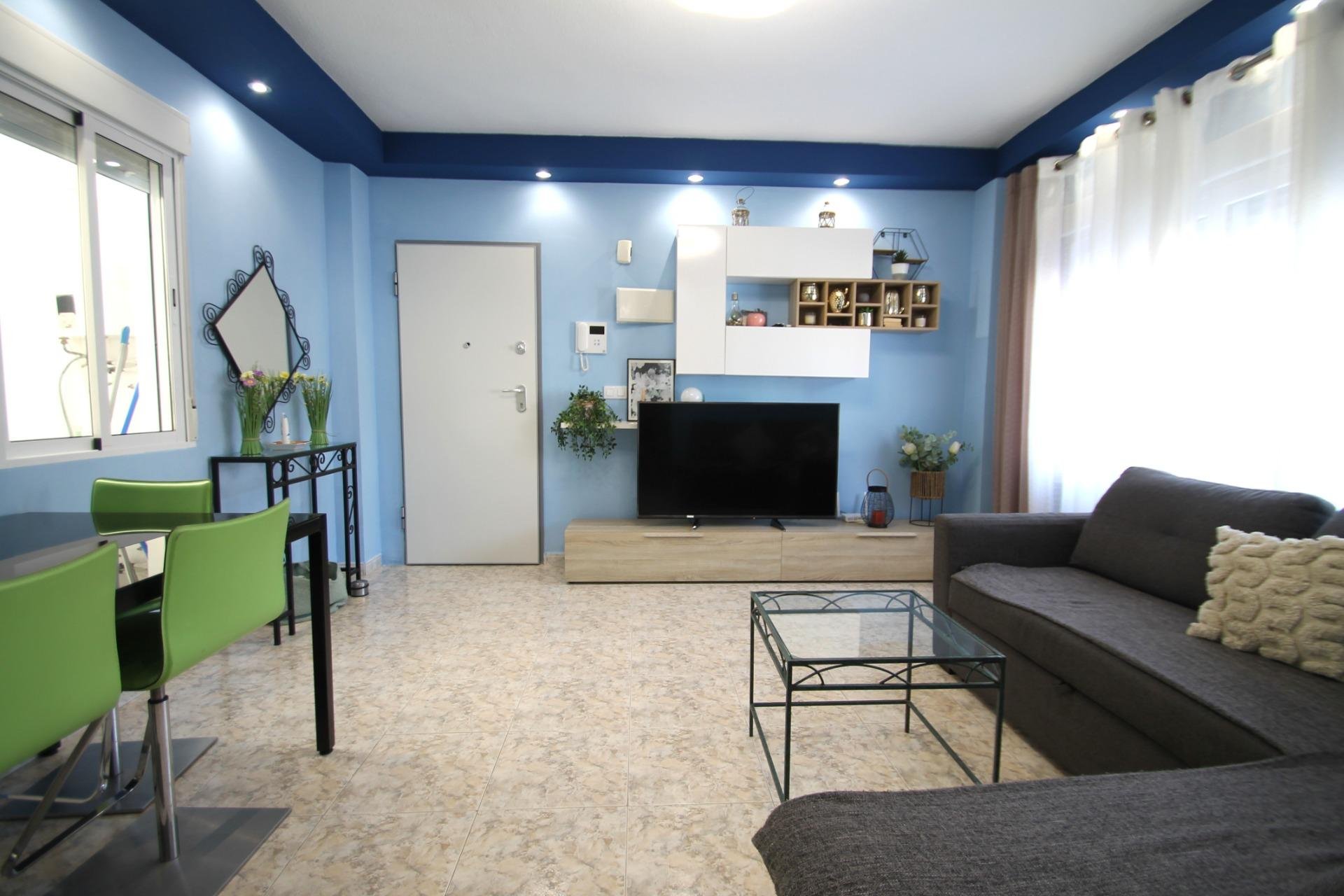 Revânzare - Apartament -
Torrevieja - Playa De Los Naufragos