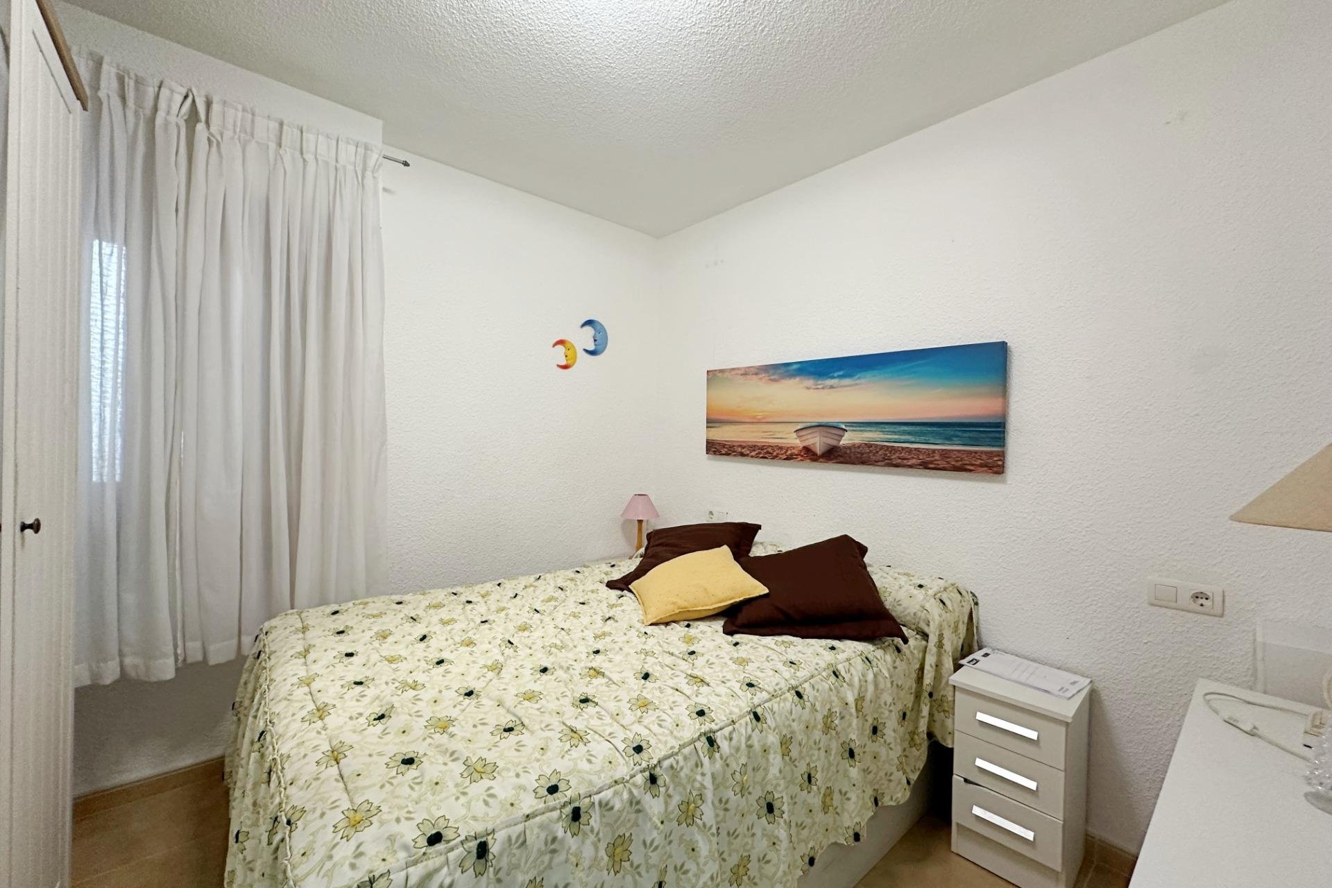Revânzare - Apartament -
Torrevieja - Playa De Los Naufragos