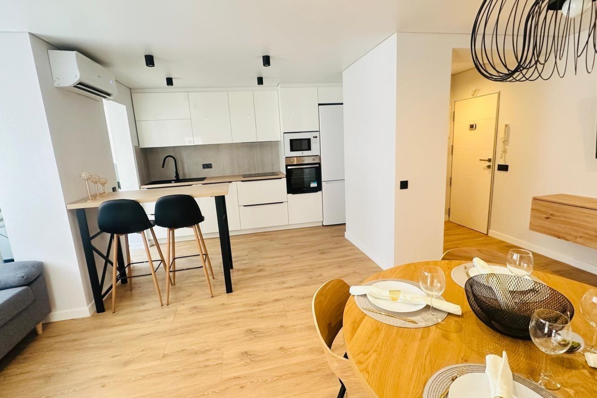 Revânzare - Apartament -
Torrevieja - Playa del Cura