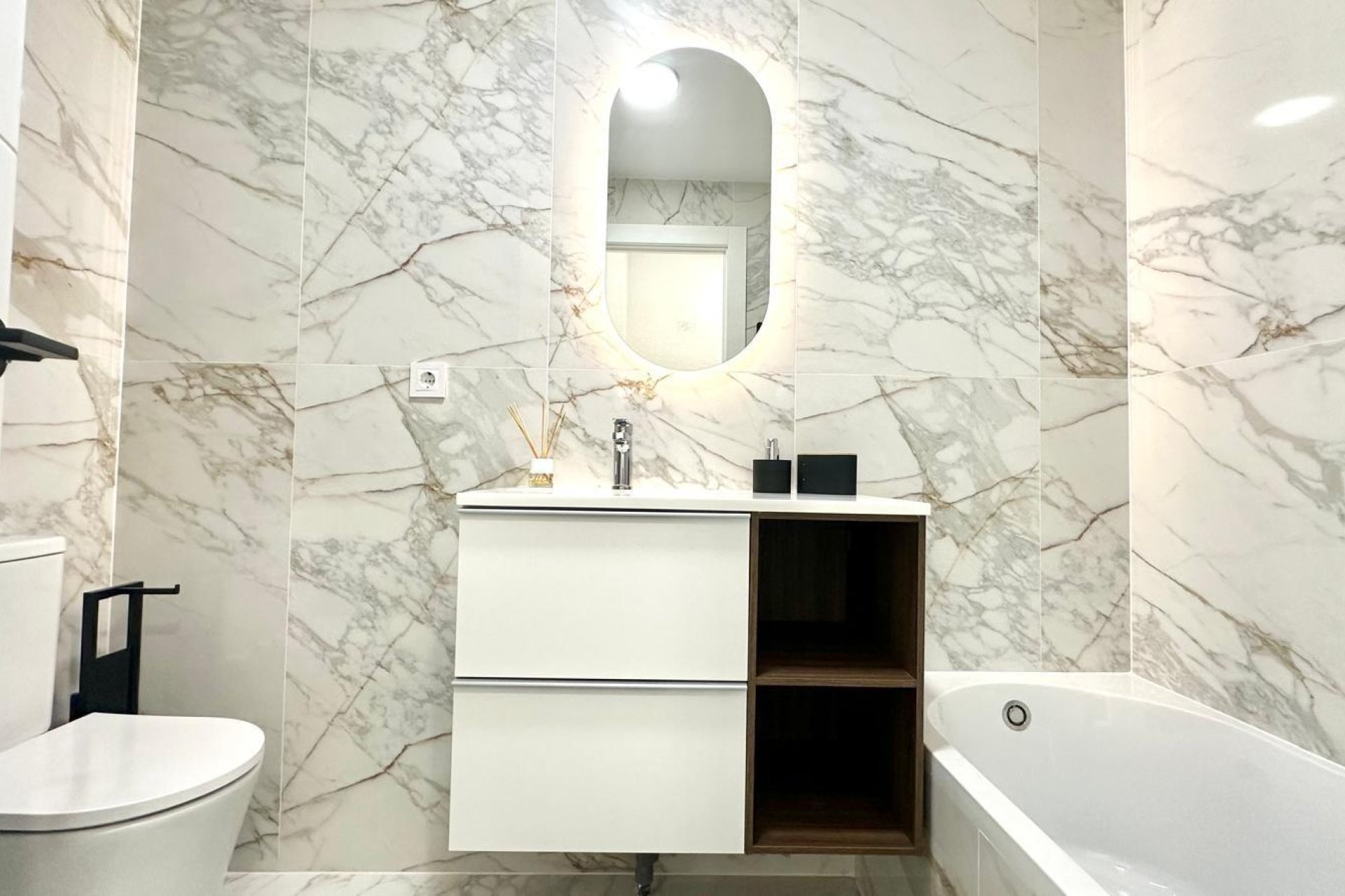 Revânzare - Apartament -
Torrevieja - Playa del Cura