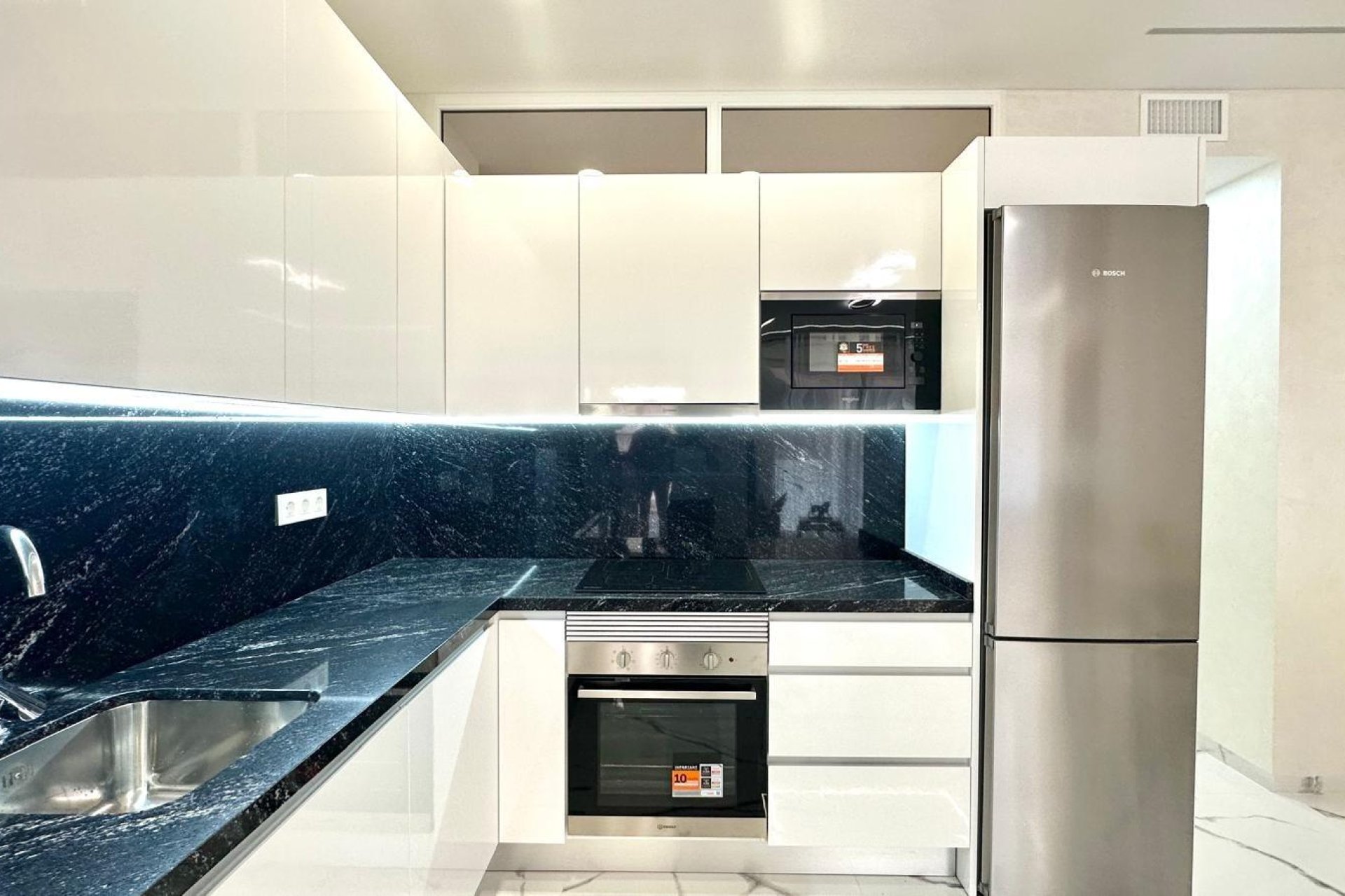 Revânzare - Apartament -
Torrevieja - Playa del Cura