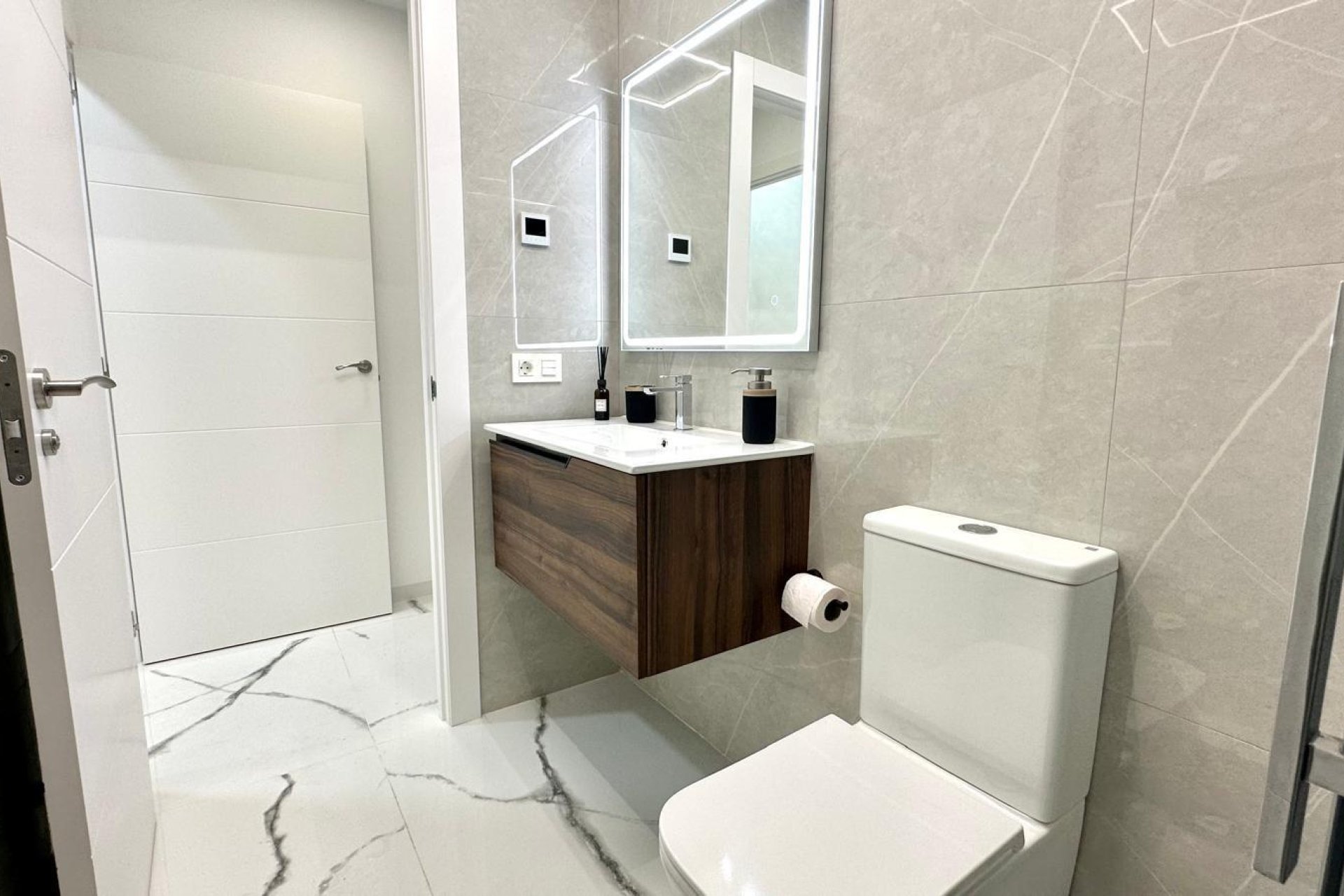 Revânzare - Apartament -
Torrevieja - Playa del Cura