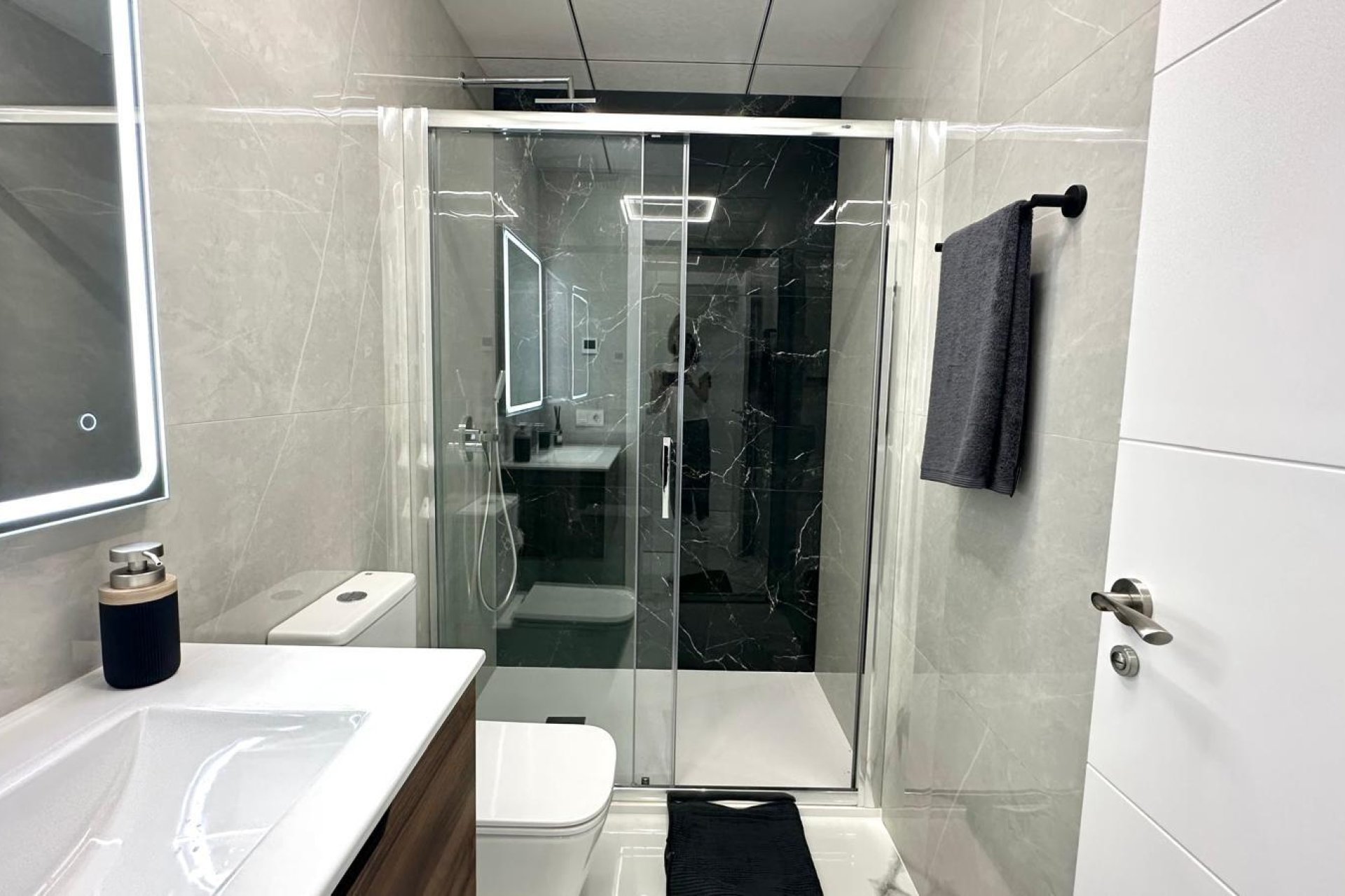 Revânzare - Apartament -
Torrevieja - Playa del Cura