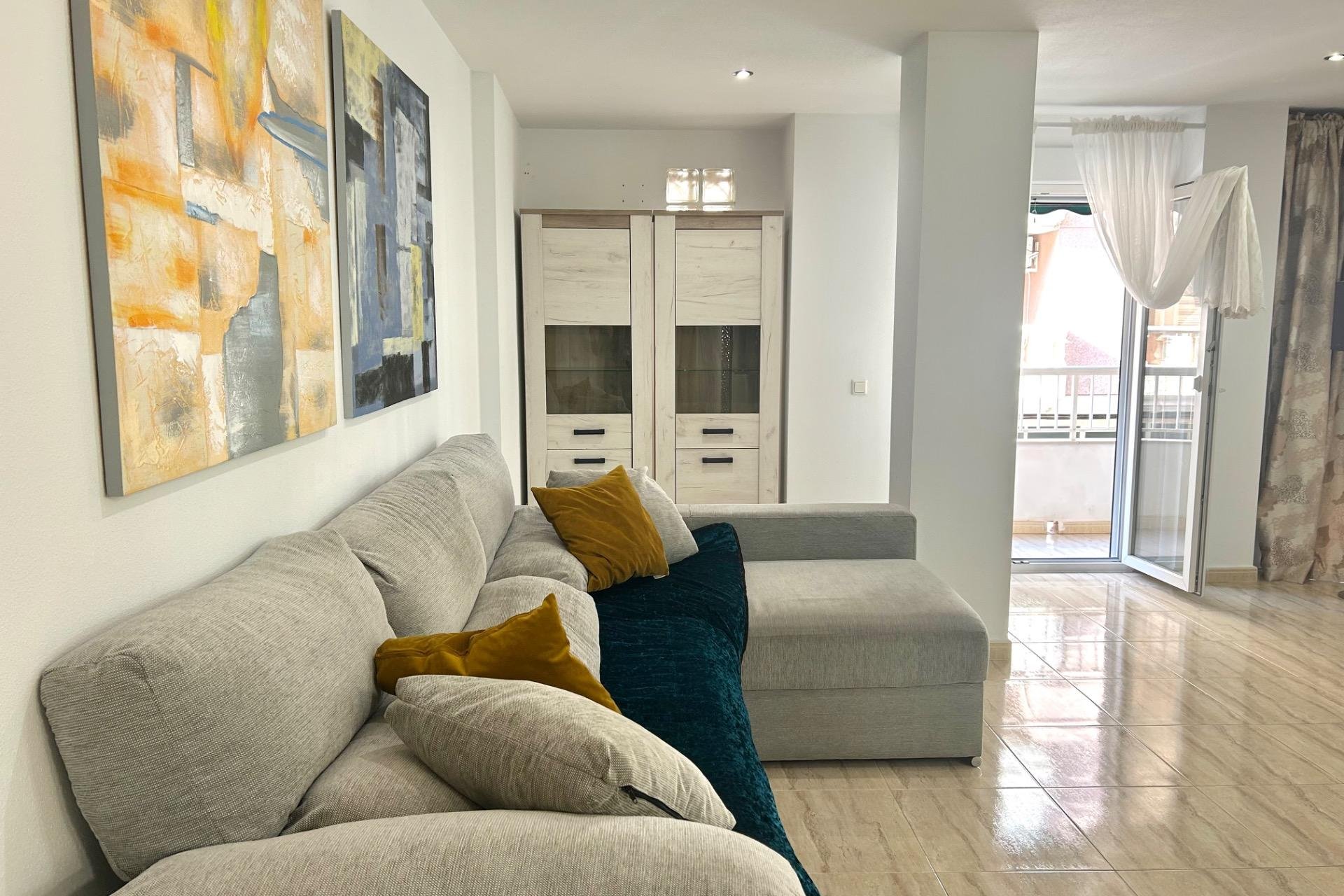 Revânzare - Apartament -
Torrevieja - Playa del Cura