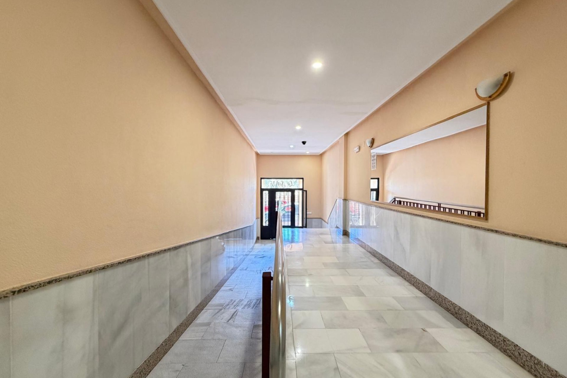 Revânzare - Apartament -
Torrevieja - Playa del Cura