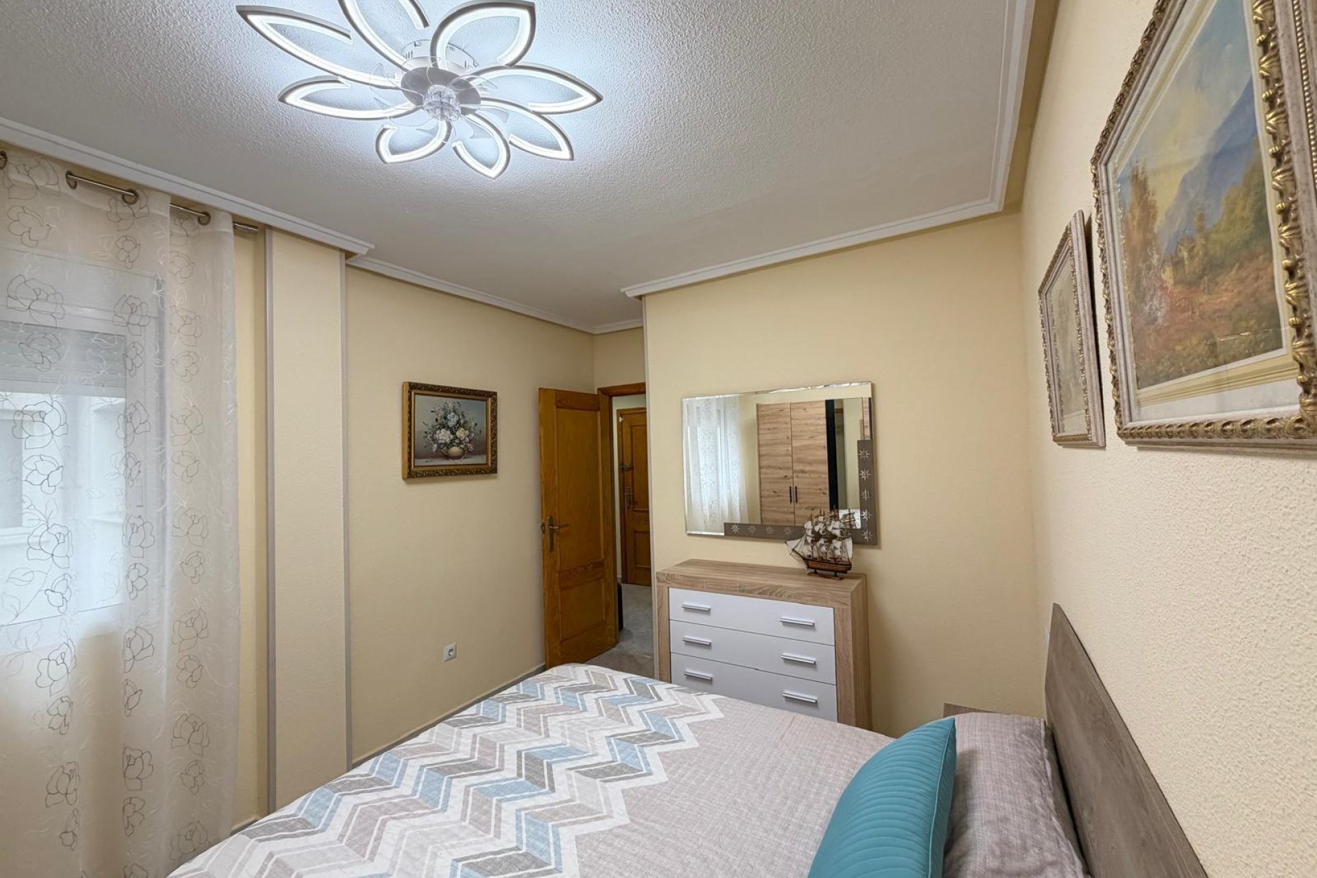 Revânzare - Apartament -
Torrevieja - Playa del Cura