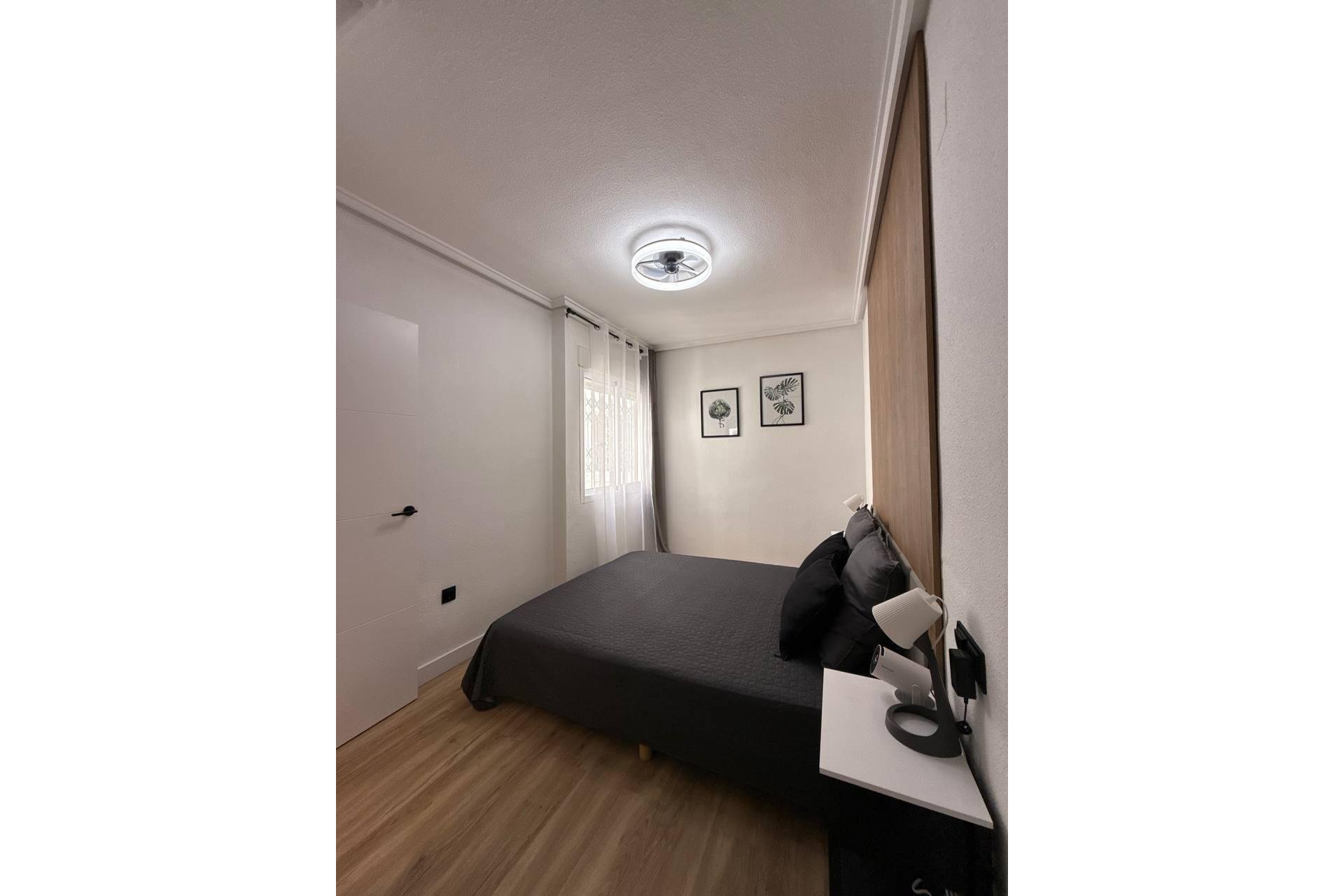 Revânzare - Apartament -
Torrevieja - Playa del Cura