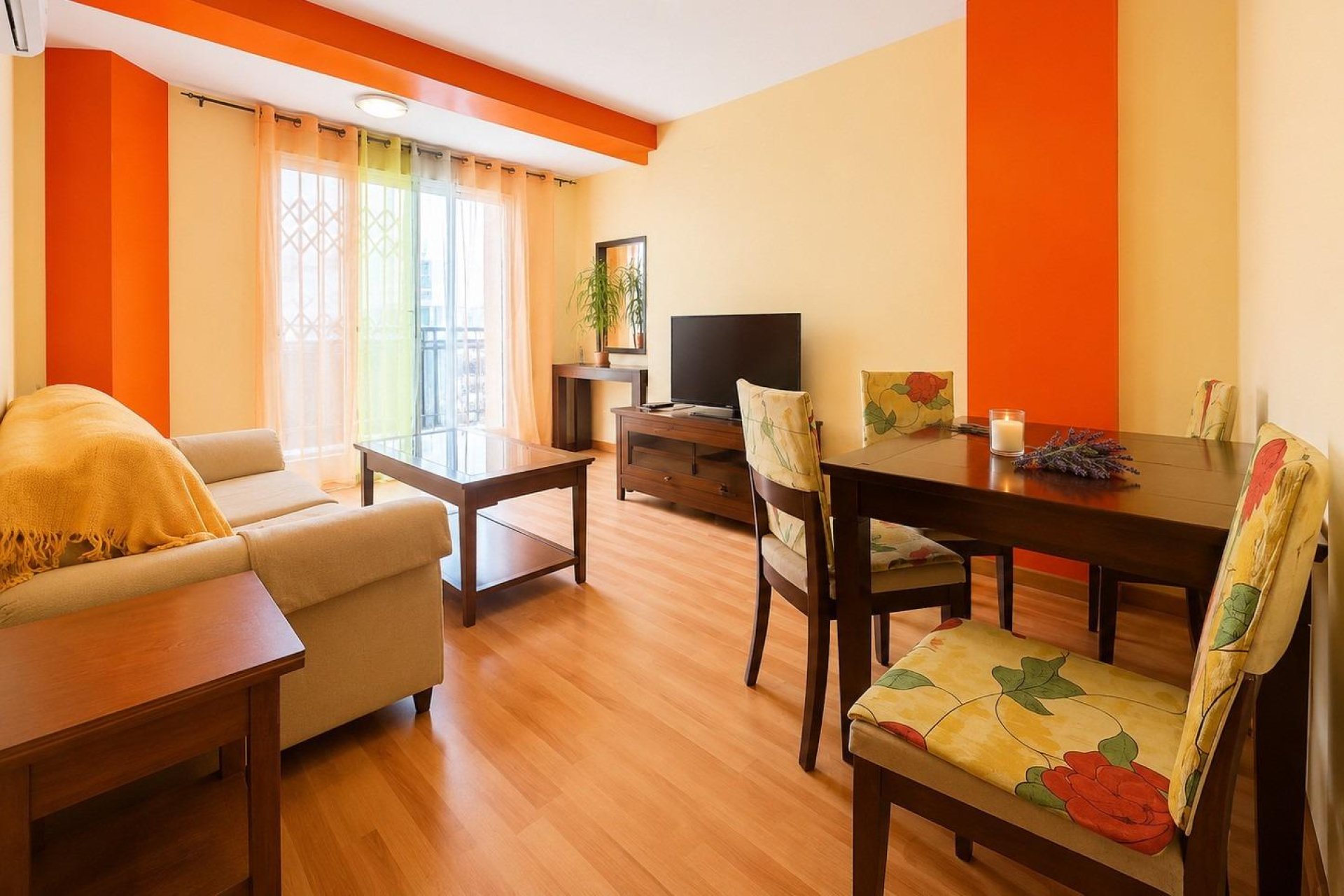 Revânzare - Apartament -
Torrevieja - Playa del Cura
