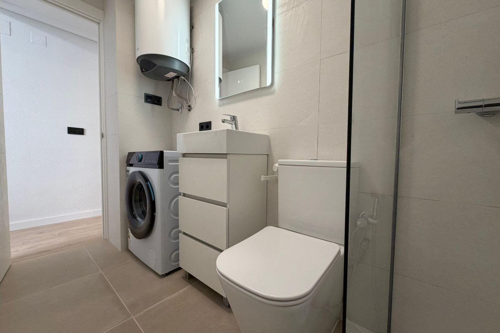 Revânzare - Apartament -
Torrevieja - Playa del Cura