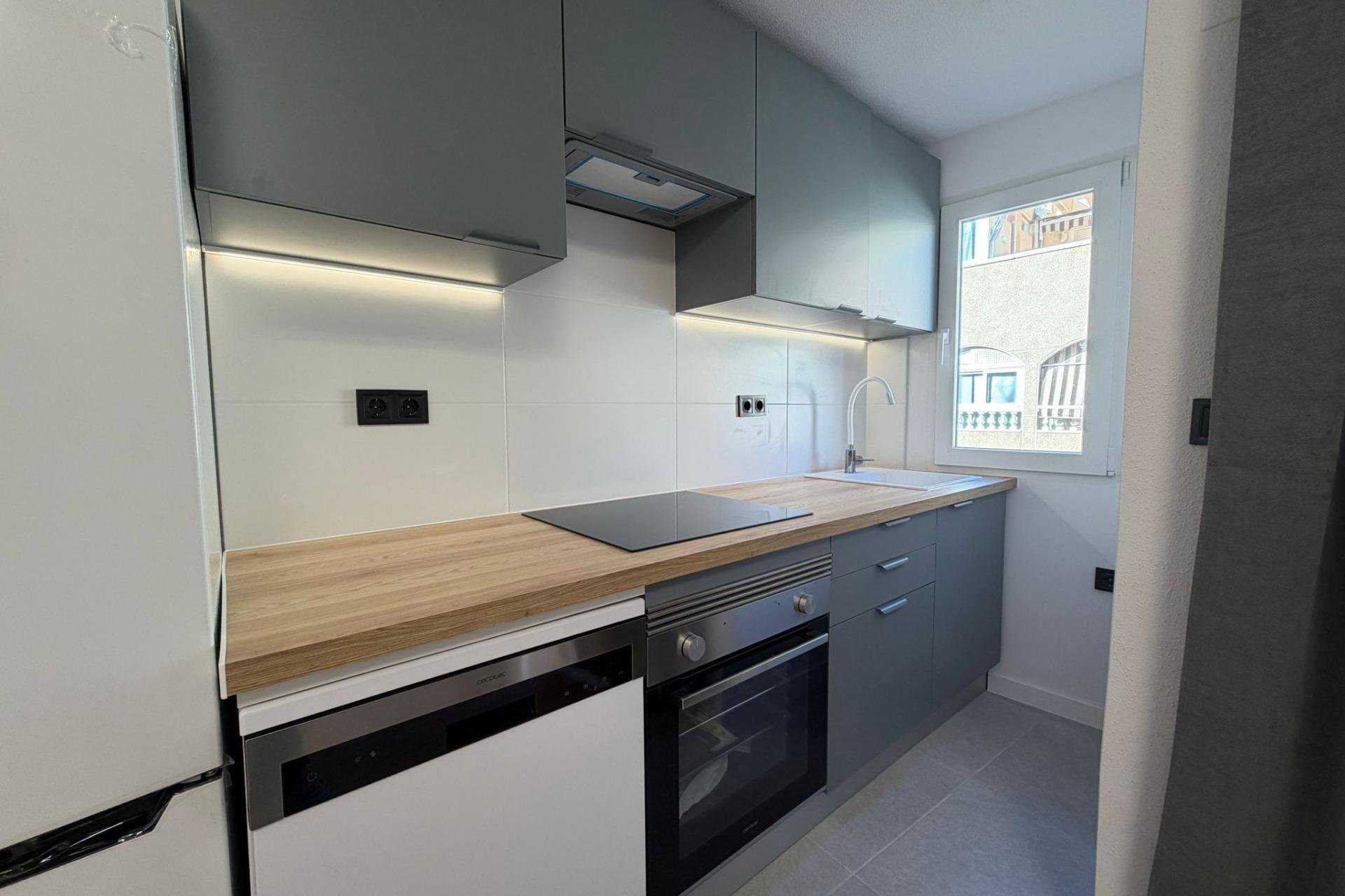 Revânzare - Apartament -
Torrevieja - Playa del Cura