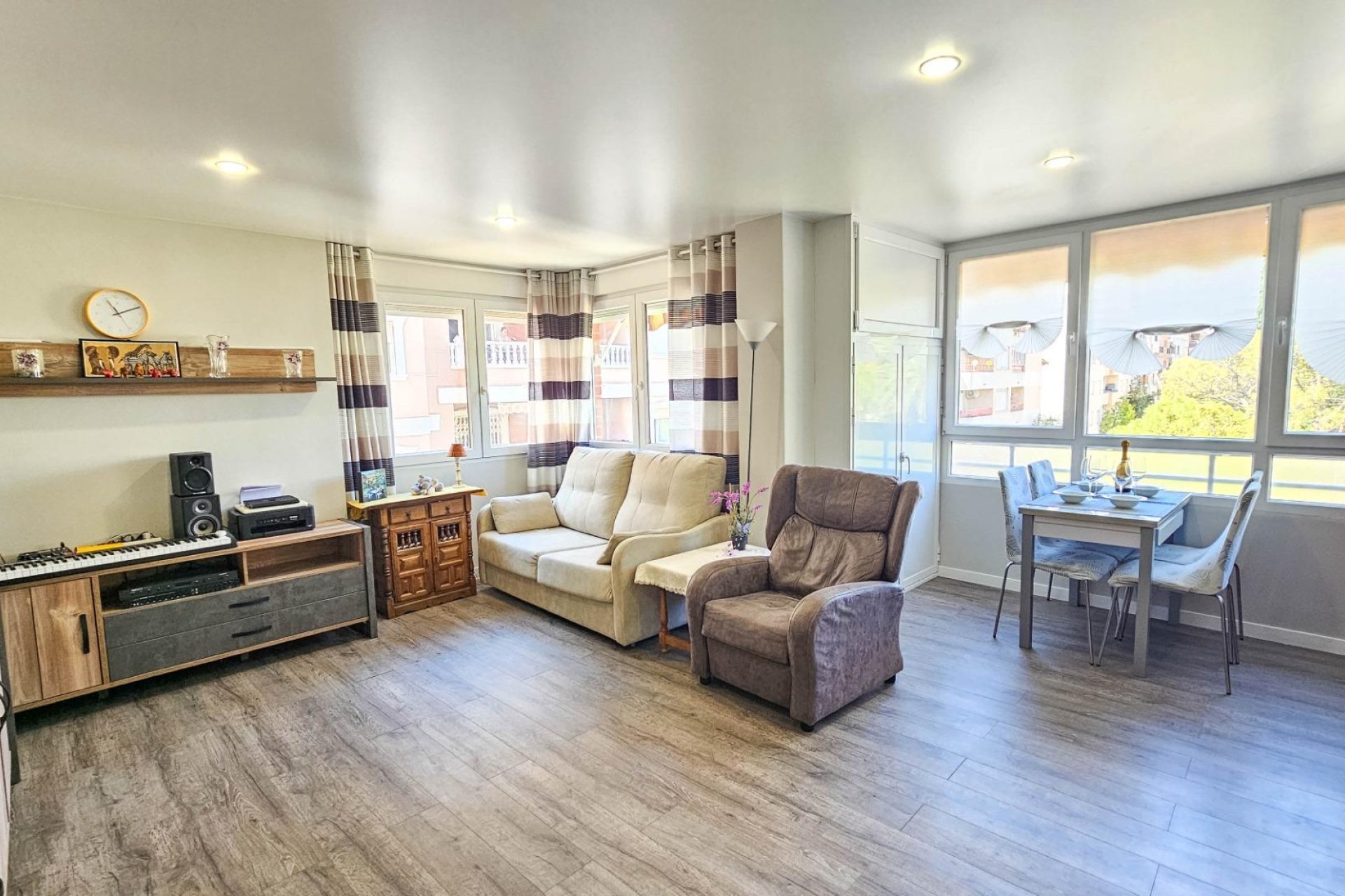 Revânzare - Apartament -
Torrevieja - Playa del Cura