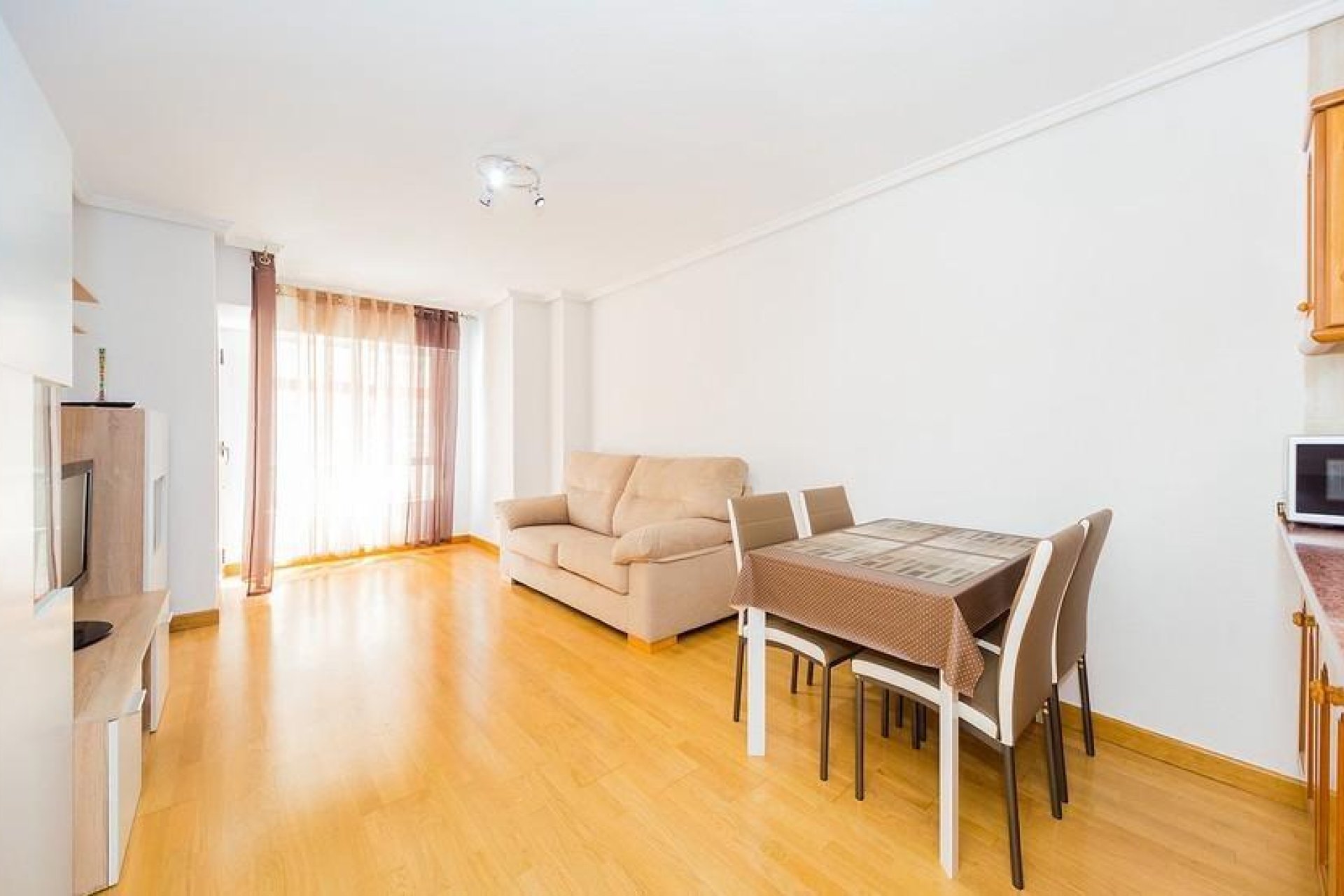 Revânzare - Apartament -
Torrevieja - Playa del Cura