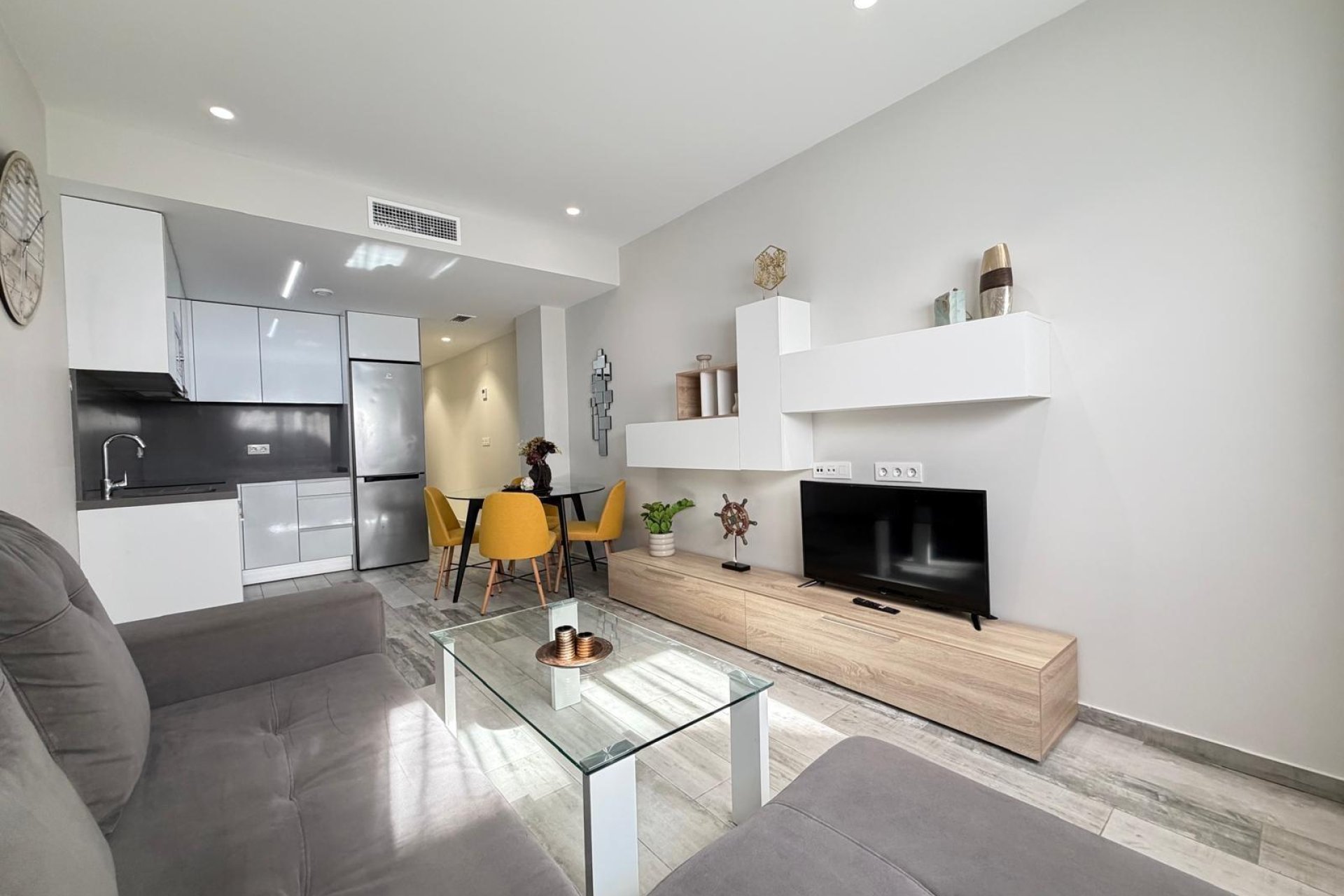 Revânzare - Apartament -
Torrevieja - Playa del Cura