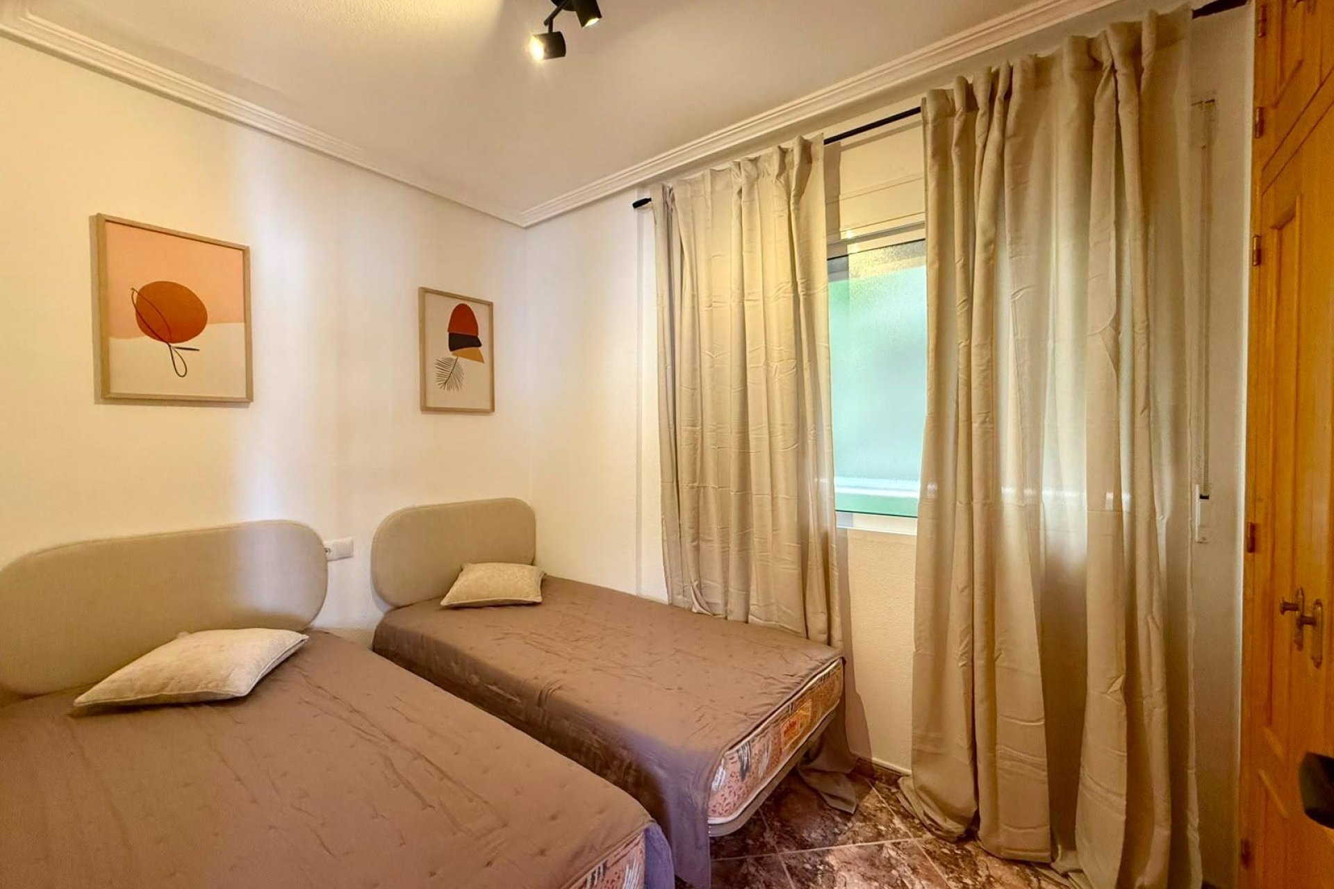 Revânzare - Apartament -
Torrevieja - Playa del Cura