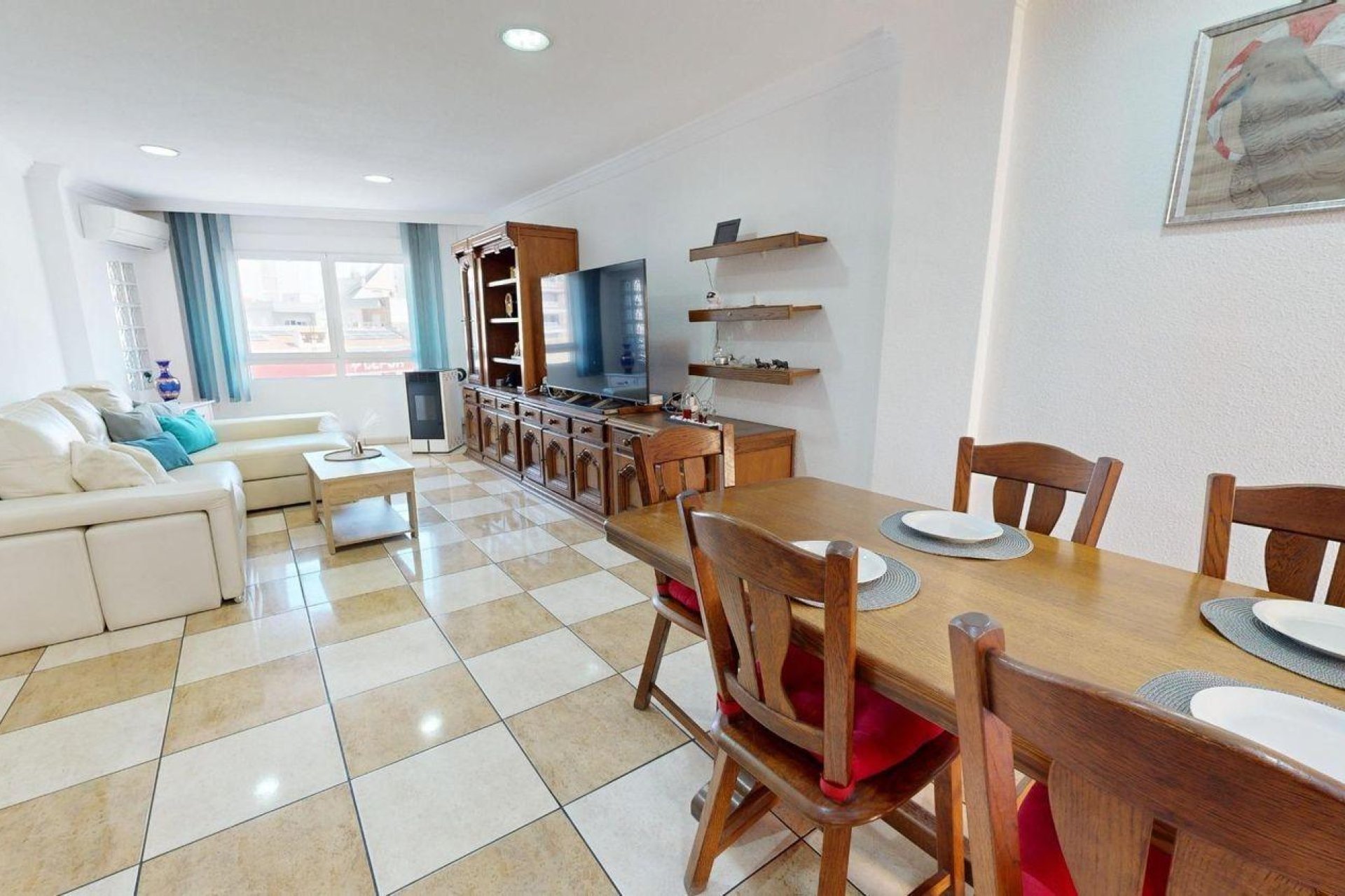Revânzare - Apartament -
Torrevieja - Puerto Deportivo