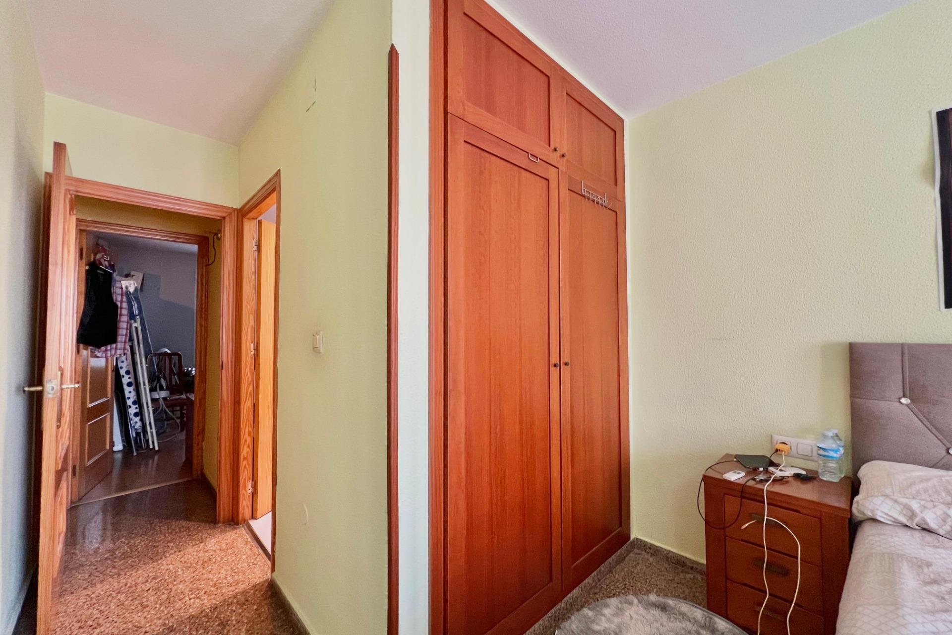 Revânzare - Apartament -
Torrevieja - Puerto Deportivo