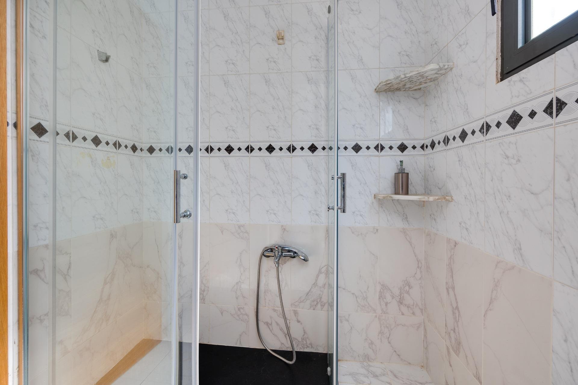 Revânzare - Apartament -
Torrevieja - Punta Prima