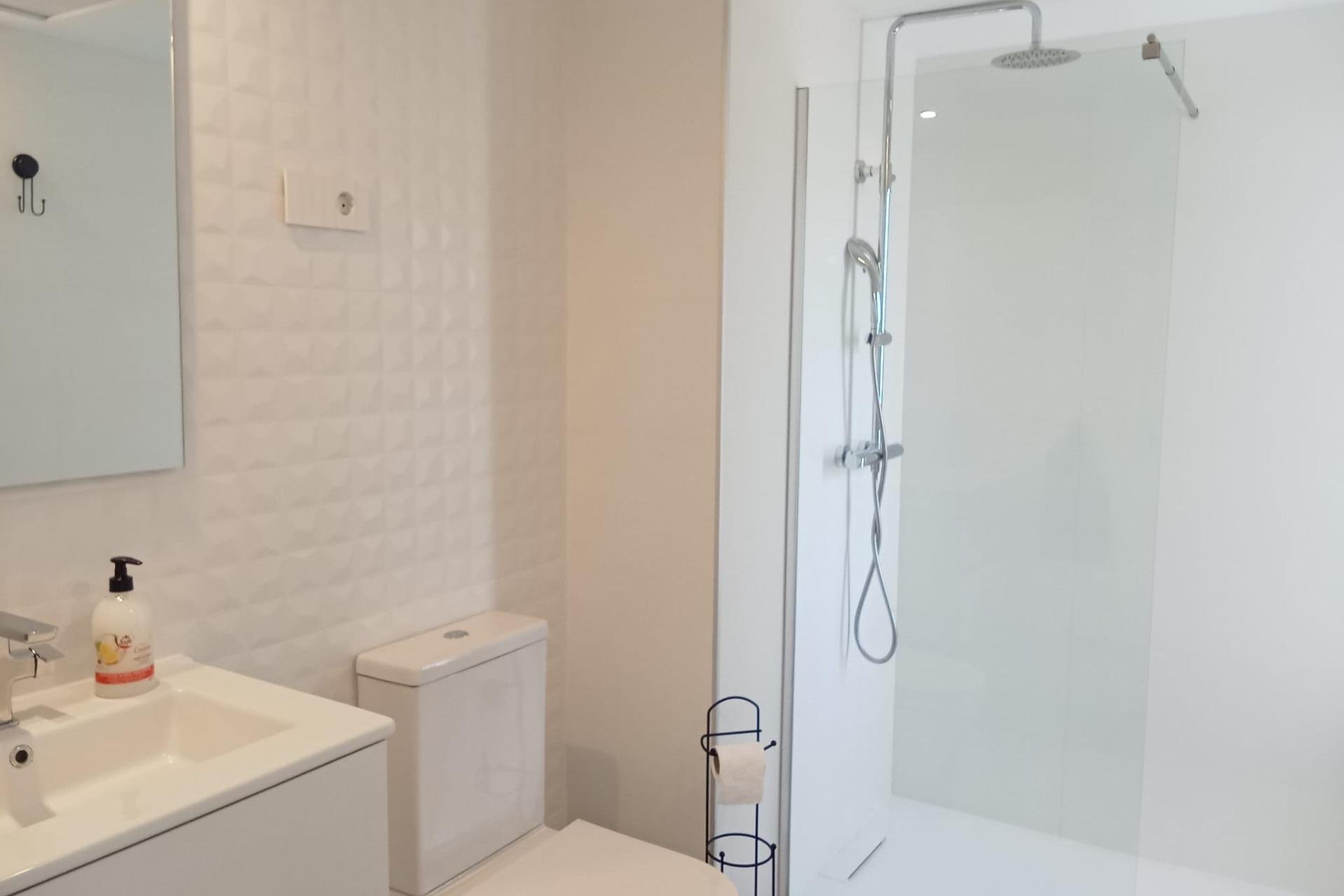 Revânzare - Apartament -
Torrevieja - Punta Prima