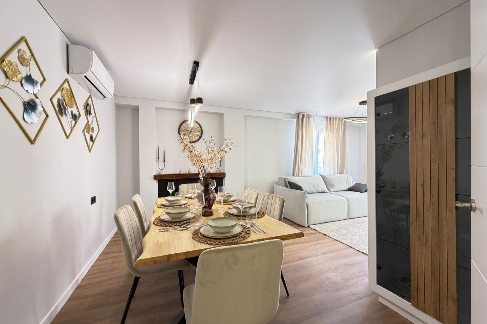 Revânzare - Apartament -
Torrevieja - Punta Prima