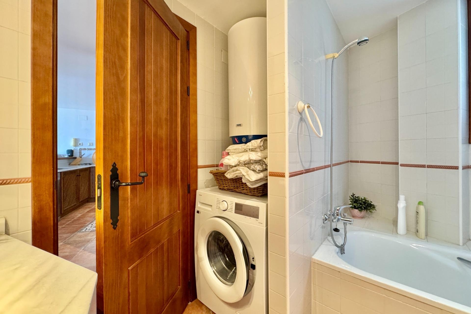 Revânzare - Apartament -
Torrevieja - Punta Prima