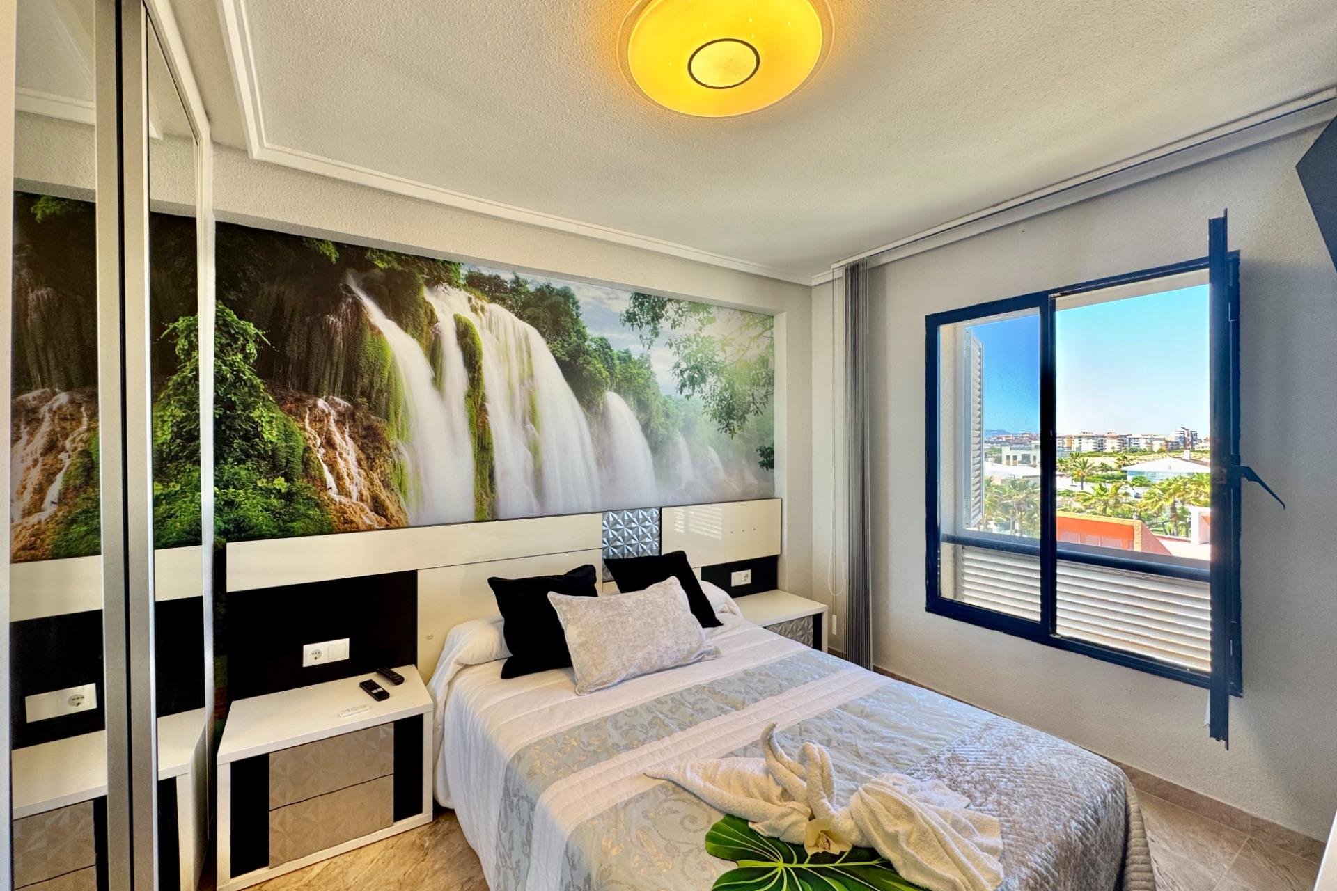 Revânzare - Apartament -
Torrevieja - Torre La Mata