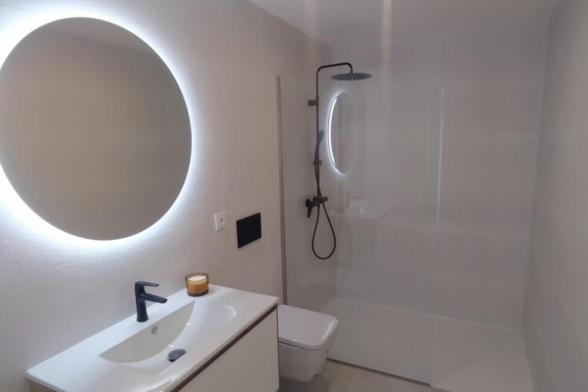 Revânzare - Apartament -
Torrevieja - Torreblanca