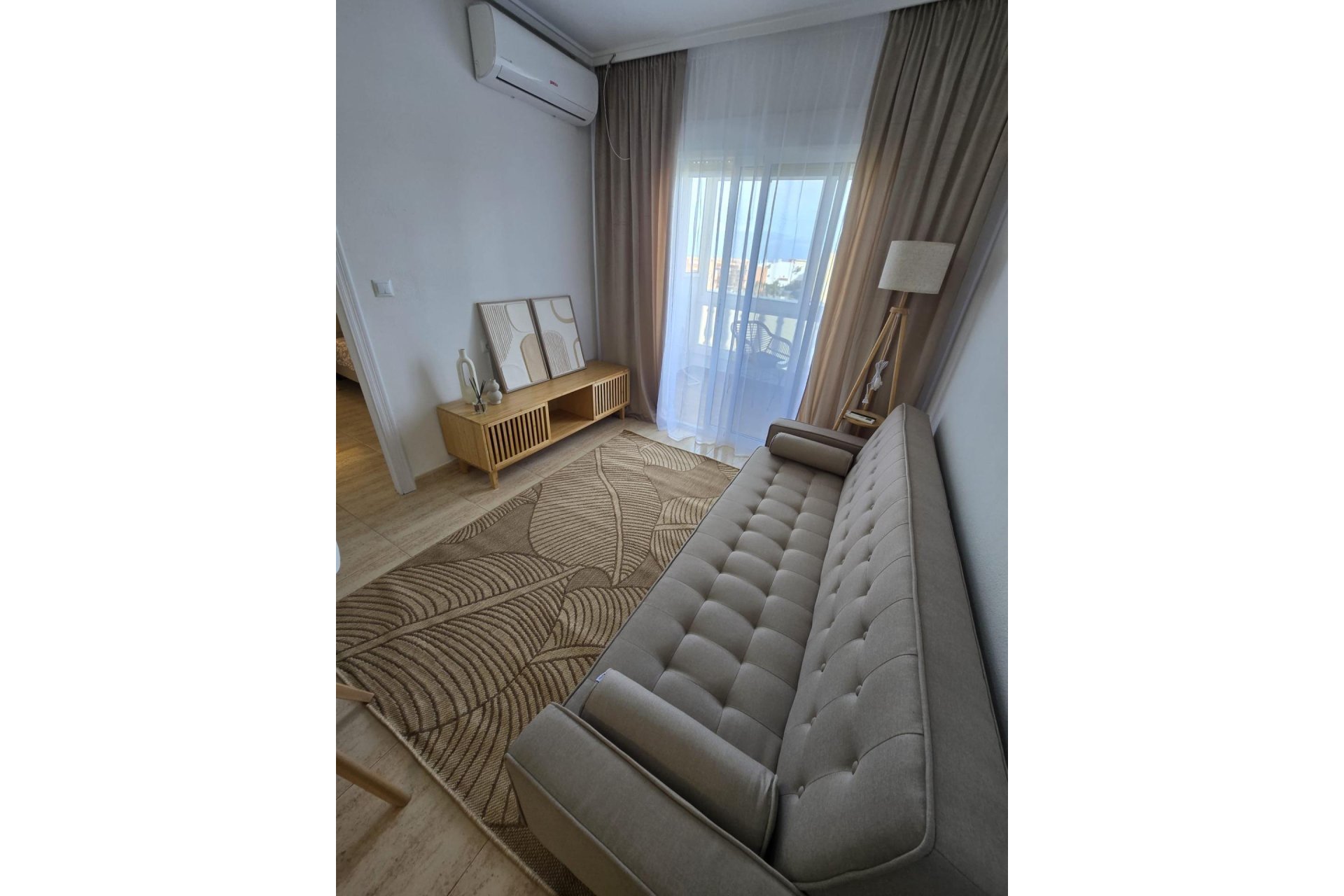 Revânzare - Apartament -
Torrevieja - Torreblanca