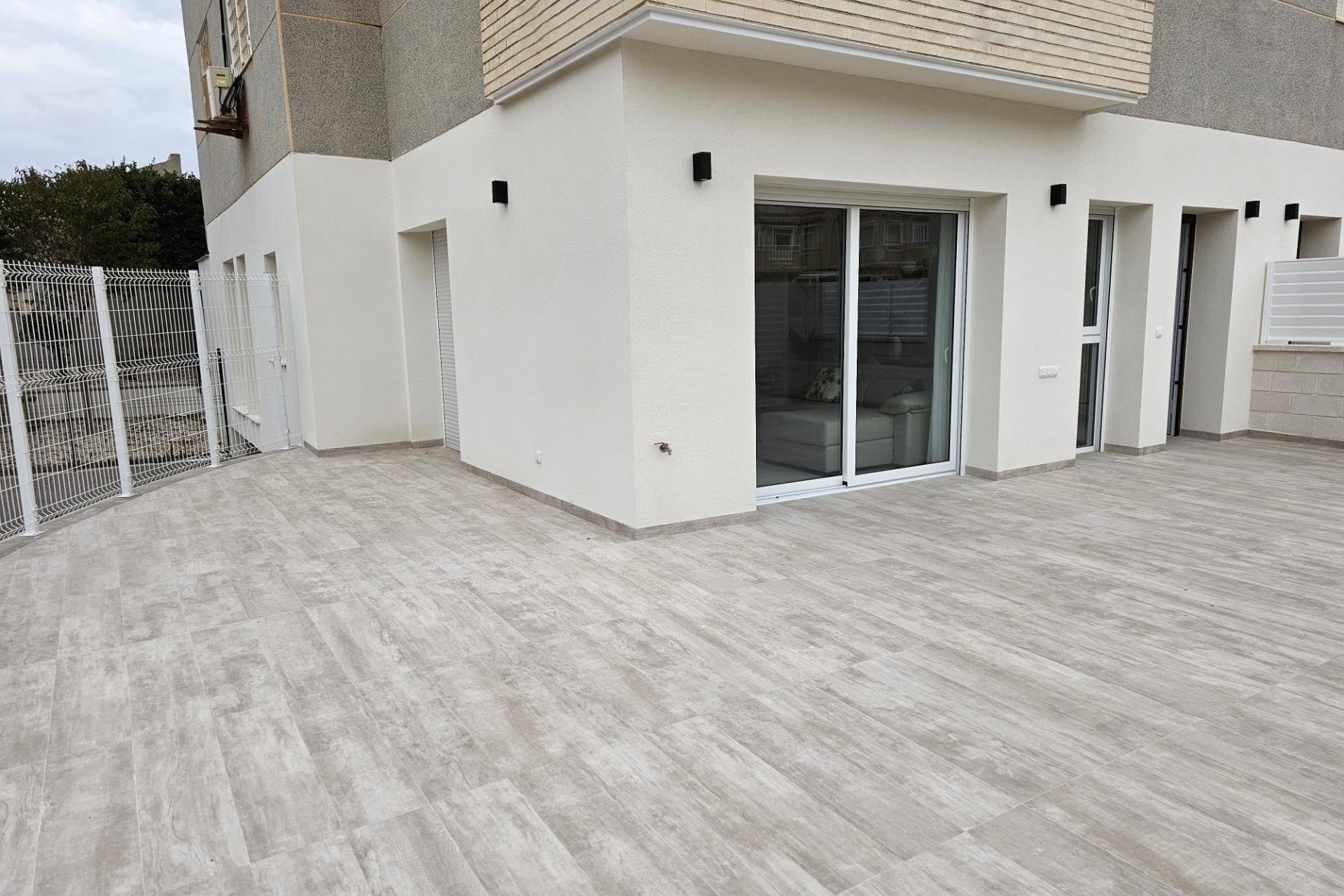 Revânzare - Apartament -
Torrevieja - Torreblanca