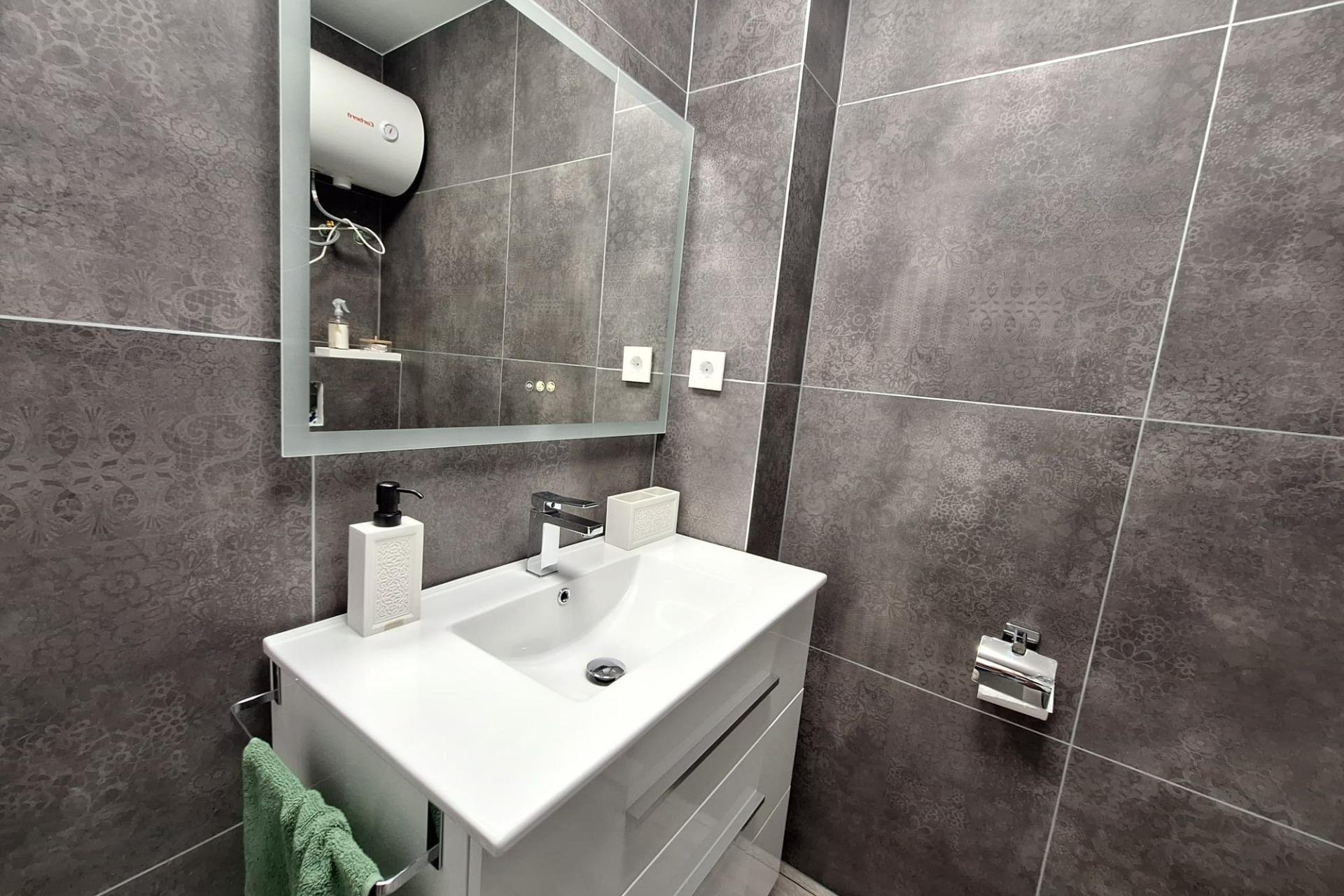 Revânzare - Apartament -
Torrevieja - Torretas