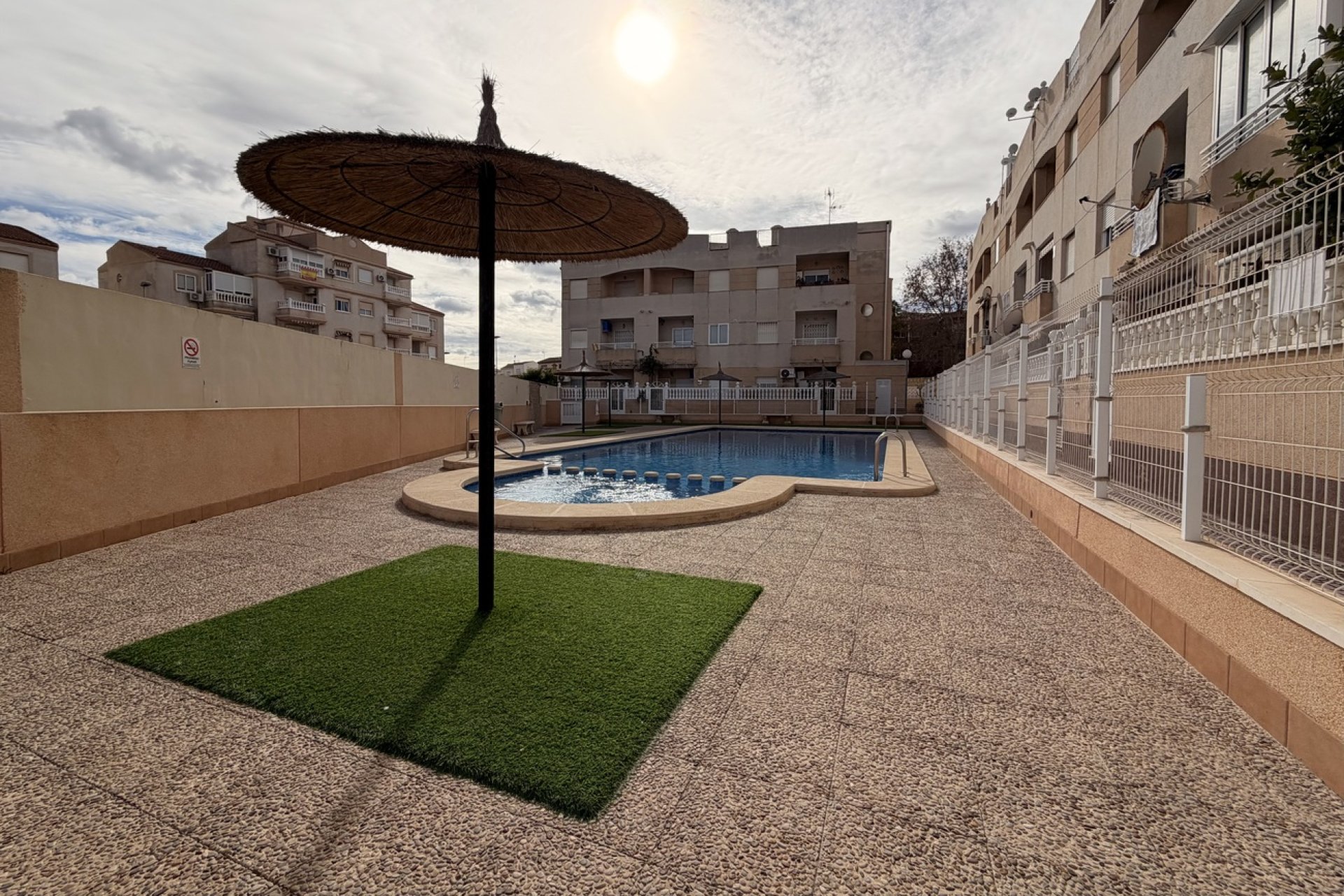 Revânzare - Apartament -
Torrevieja - Urb. Calas Blancas III