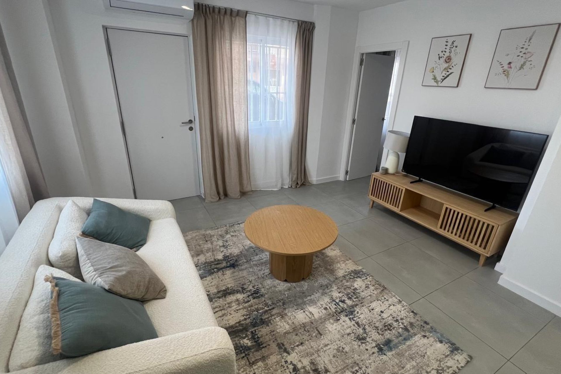 Revânzare - Apartament -
Torrevieja - Zona Los Frutales