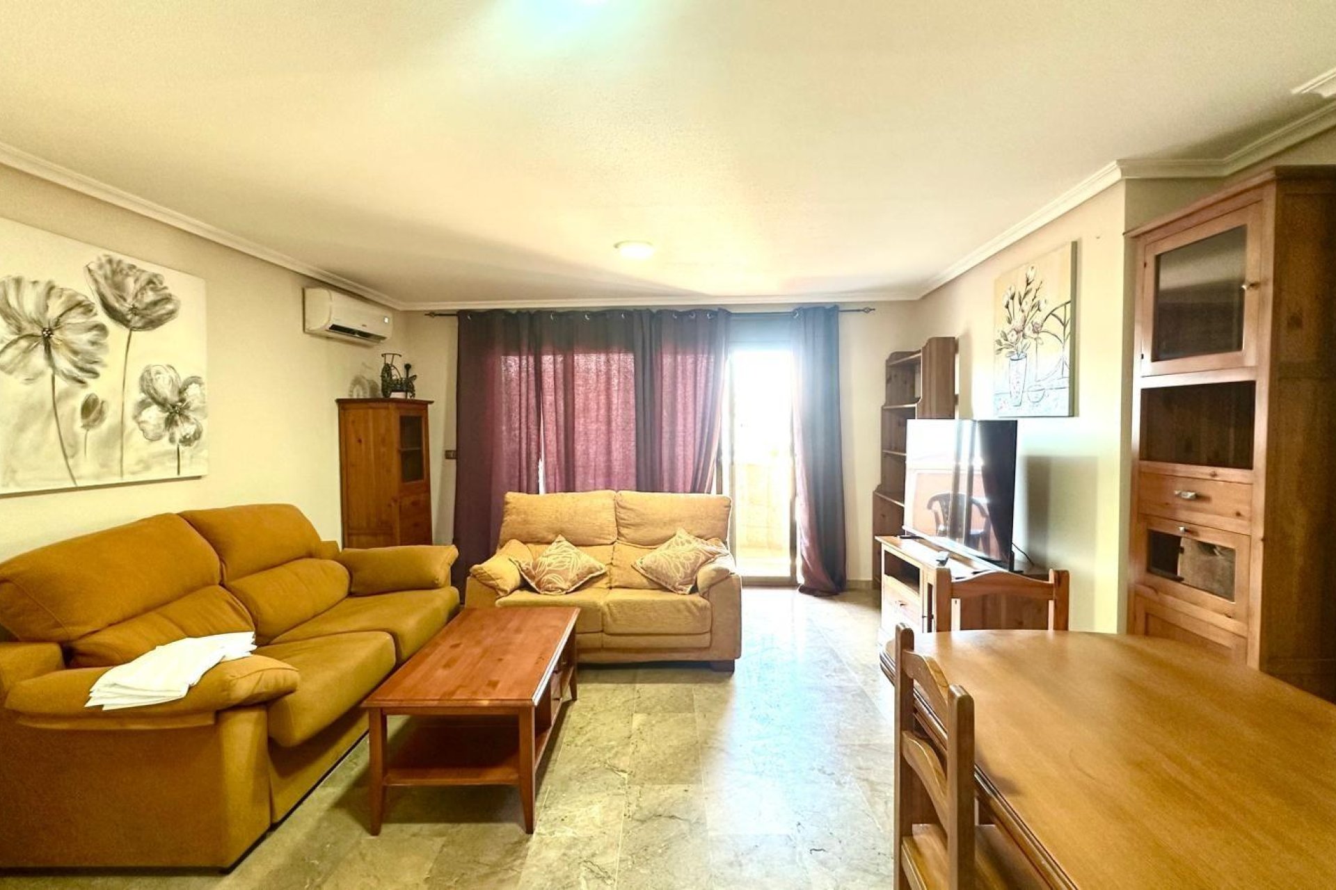 Revânzare - Apartament -
Torrevieja