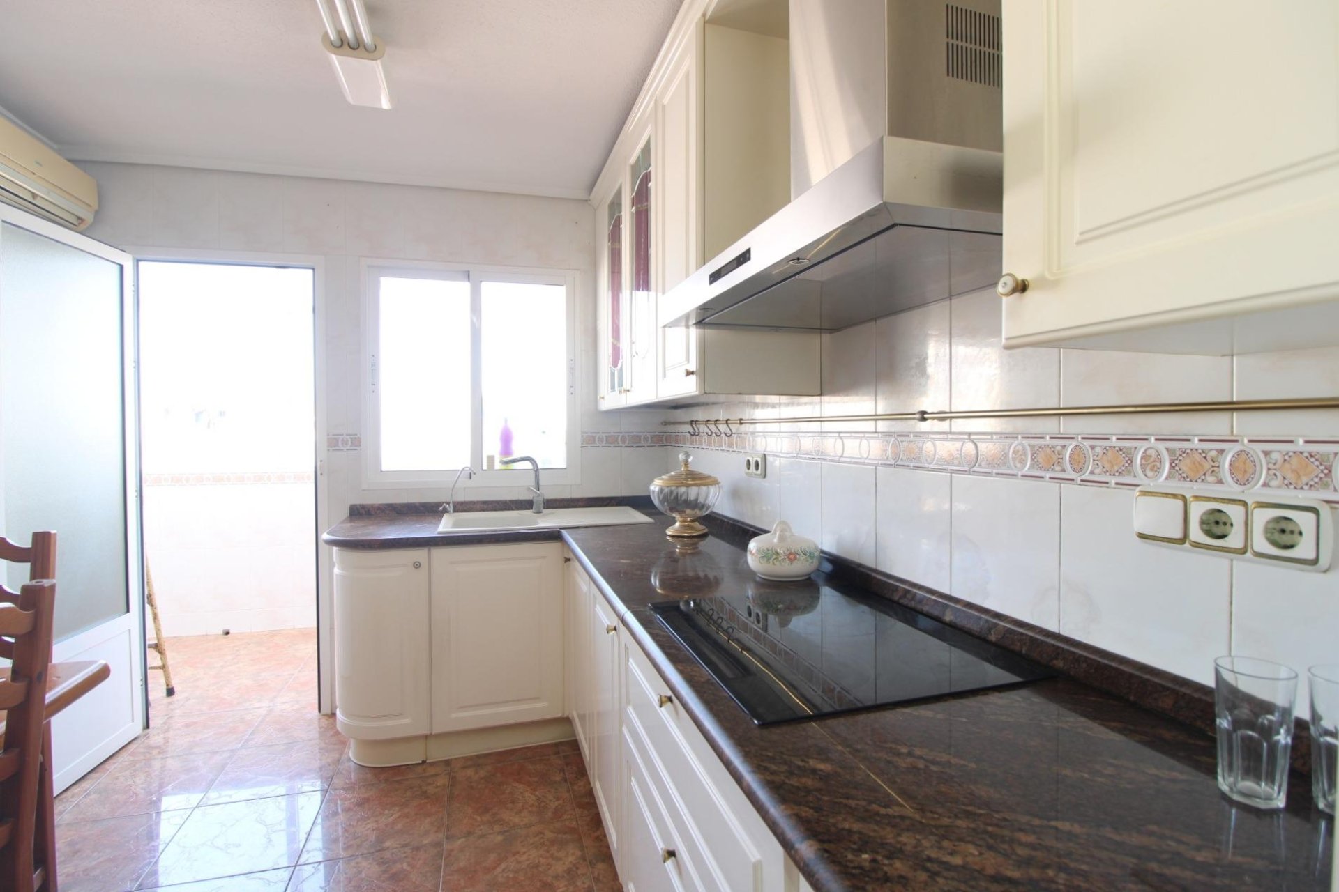 Revânzare - Apartament -
Torrevieja