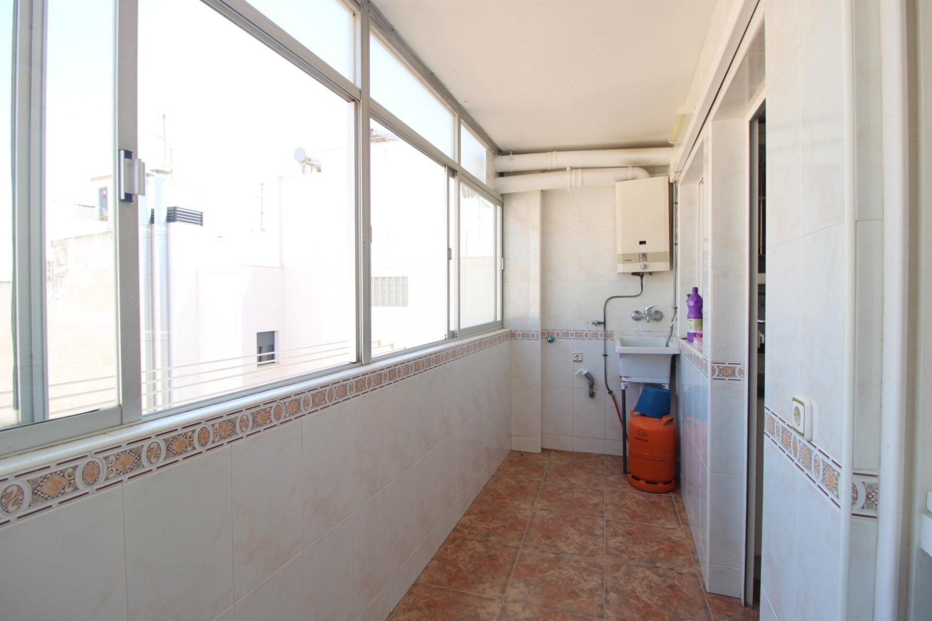 Revânzare - Apartament -
Torrevieja