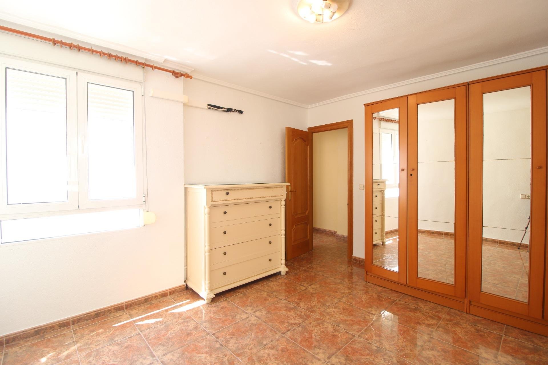 Revânzare - Apartament -
Torrevieja