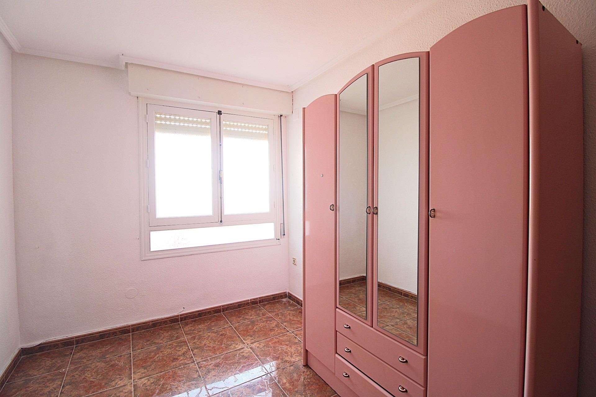 Revânzare - Apartament -
Torrevieja