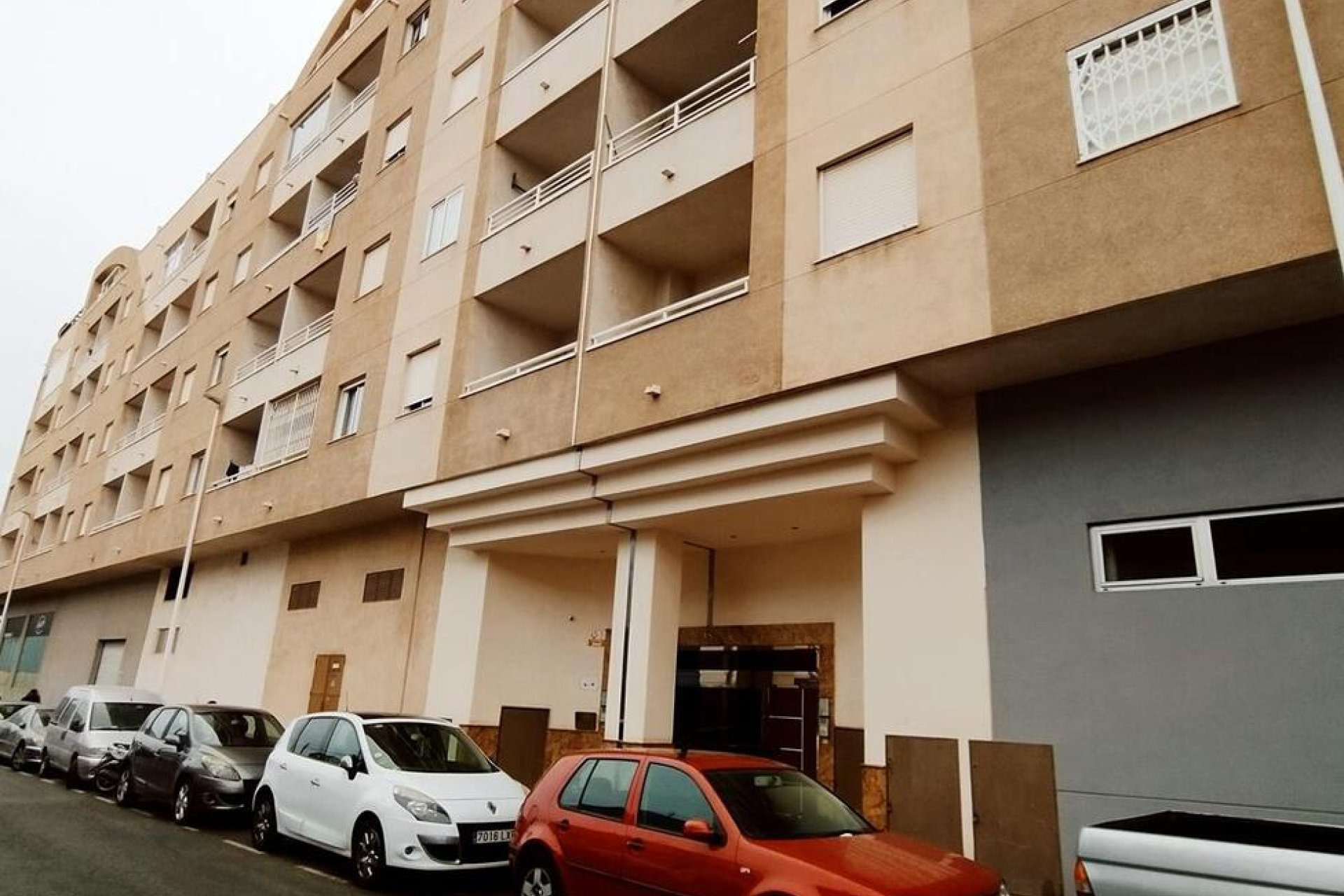 Revânzare - Apartament -
Torrevieja