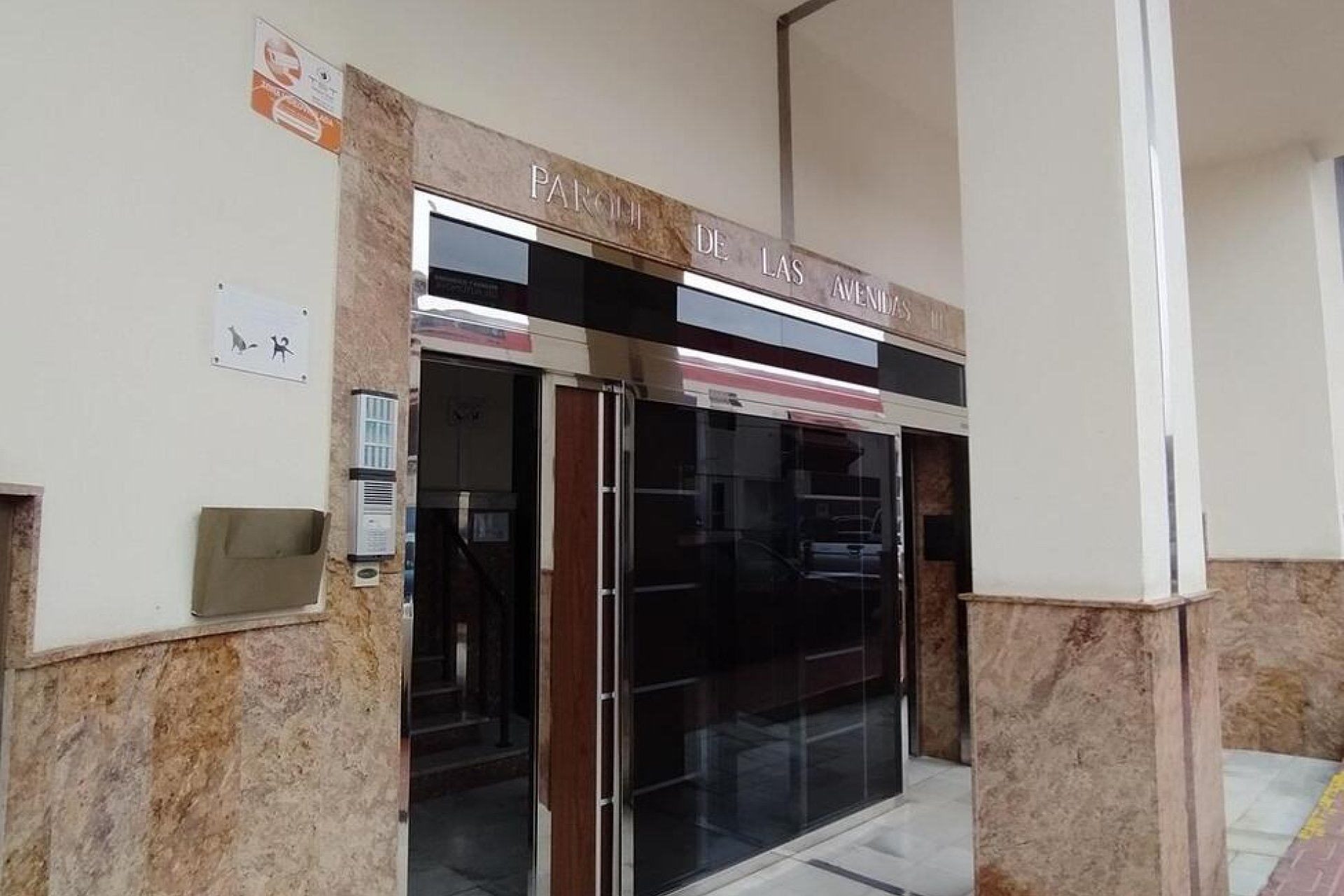 Revânzare - Apartament -
Torrevieja