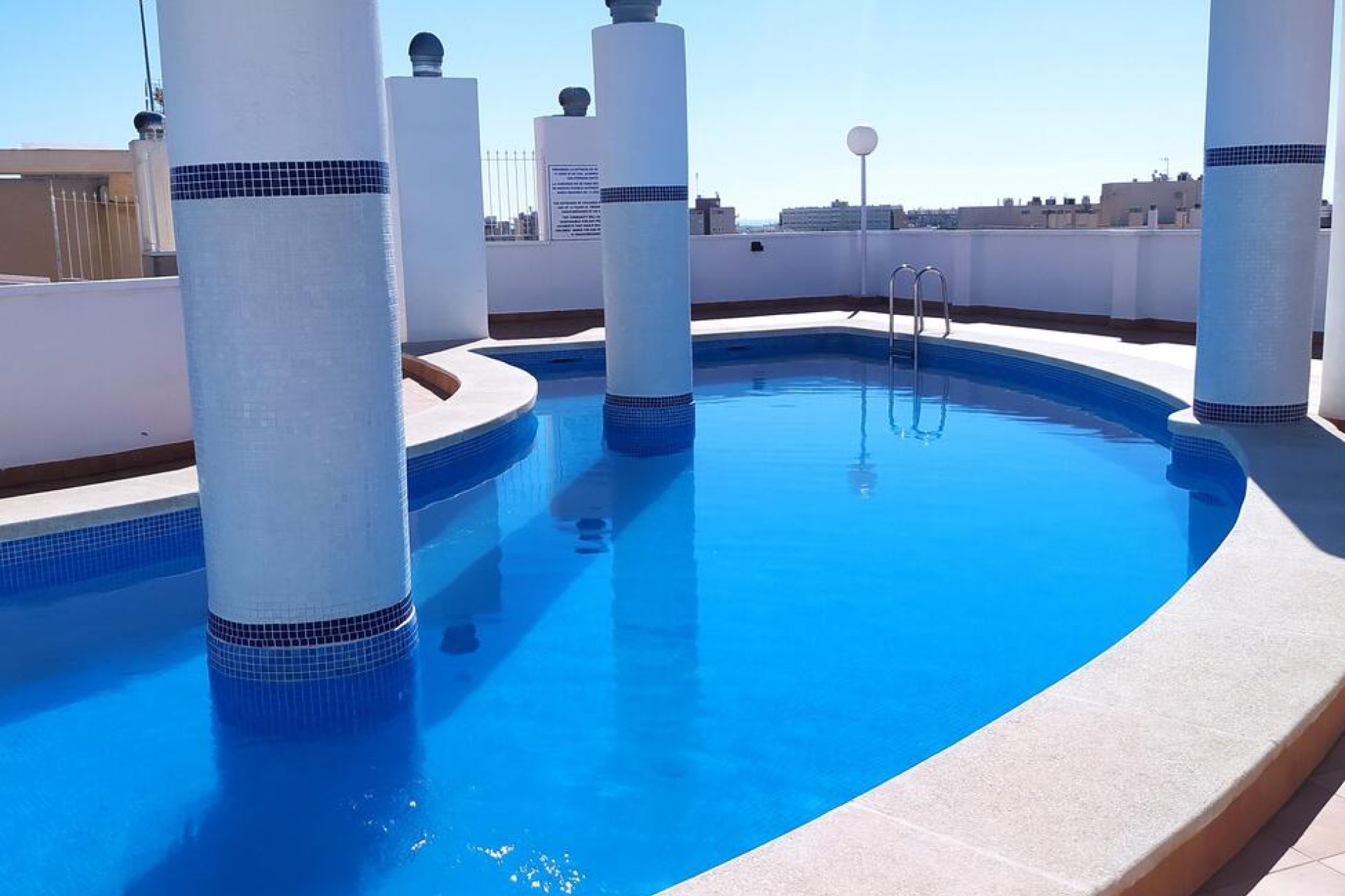 Revânzare - Apartament -
Torrevieja