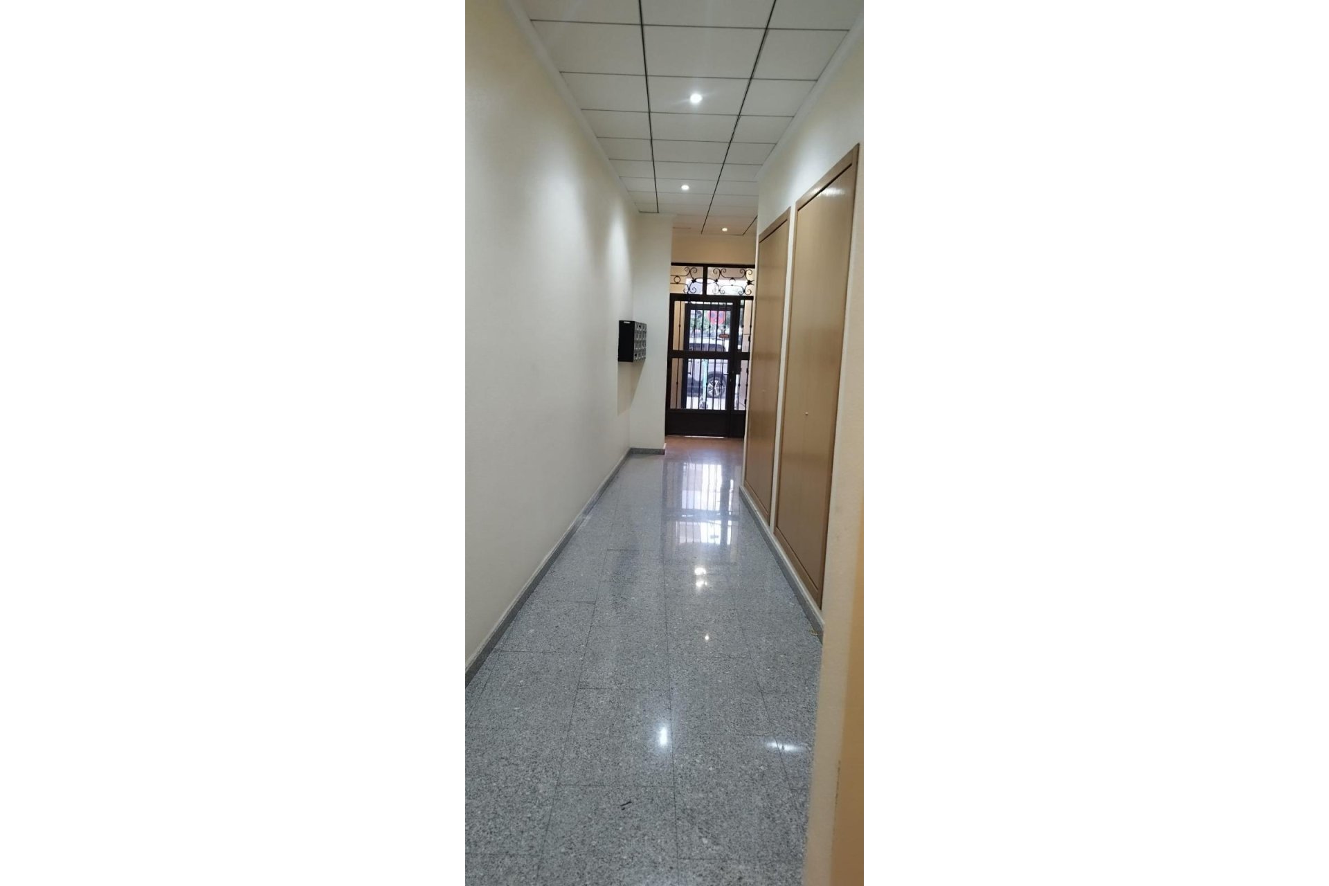 Revânzare - Apartament -
Torrevieja