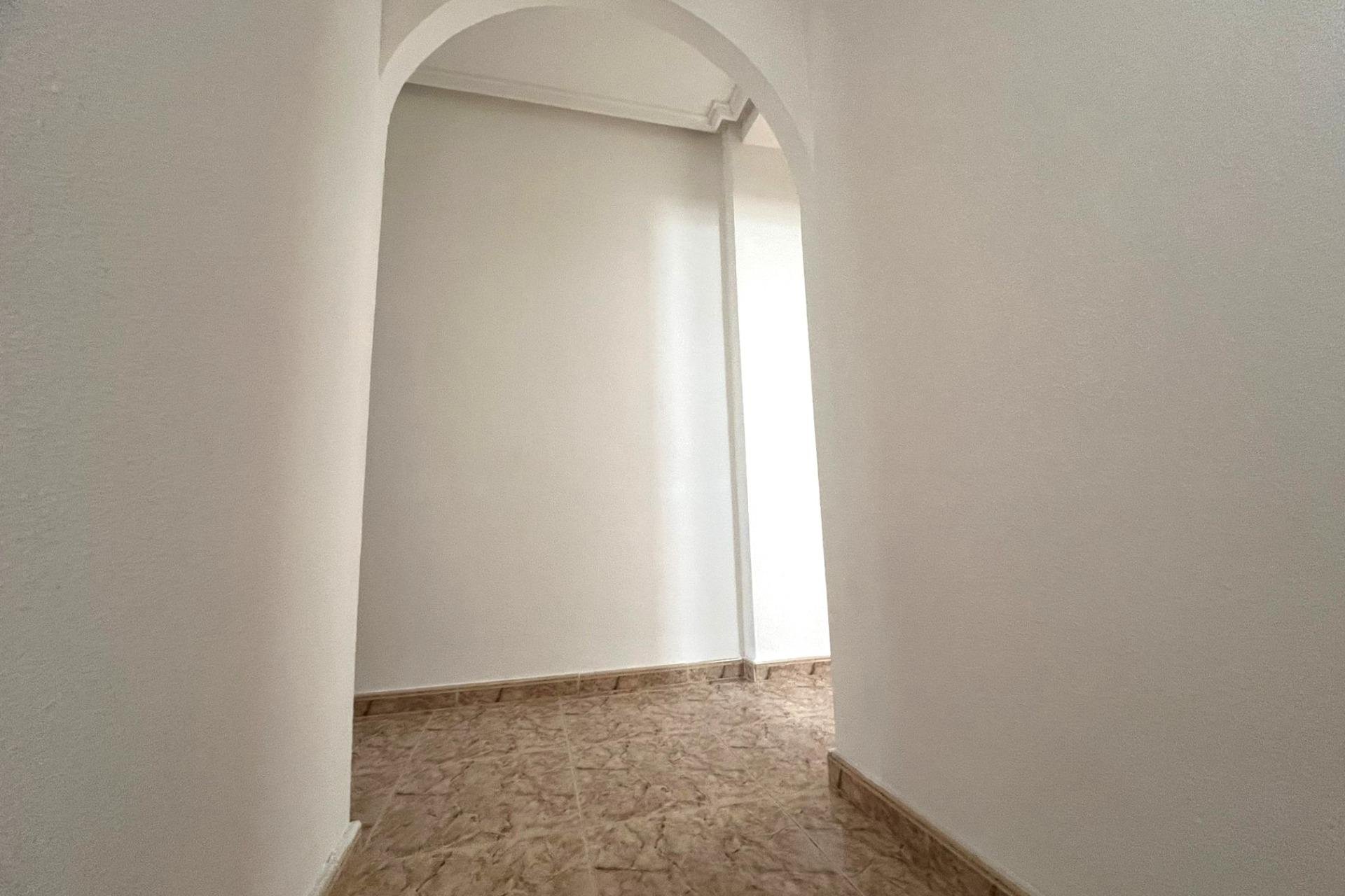 Revânzare - Apartament -
Torrevieja