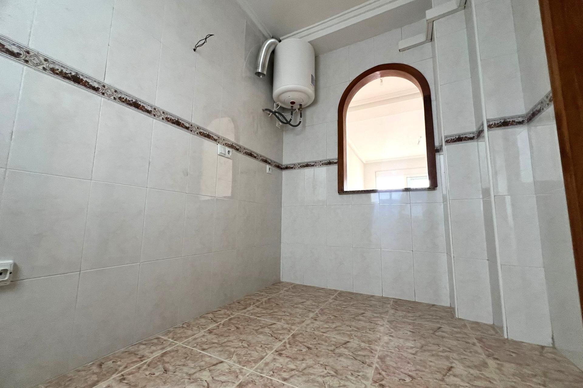 Revânzare - Apartament -
Torrevieja