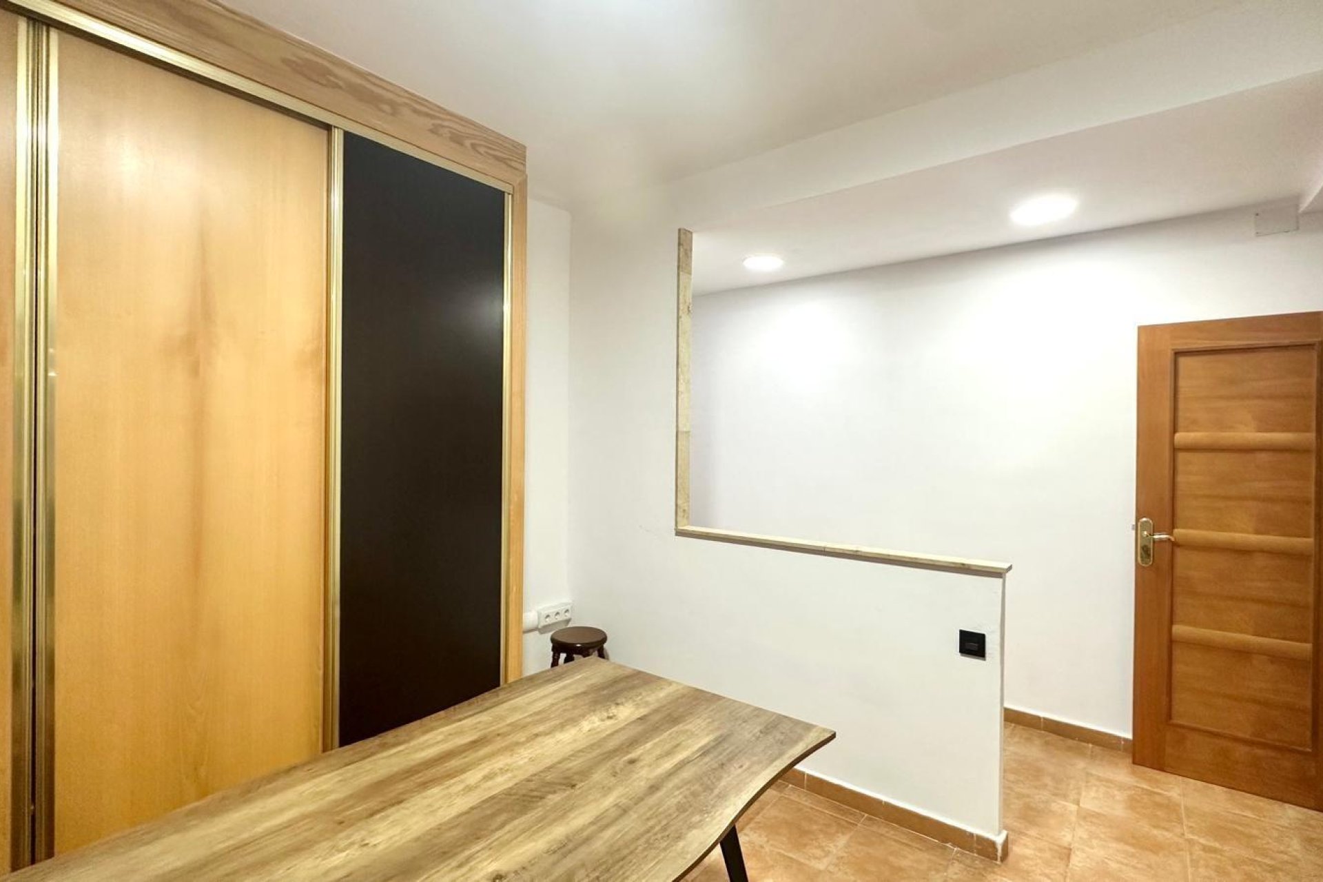 Revânzare - Apartament -
Torrevieja