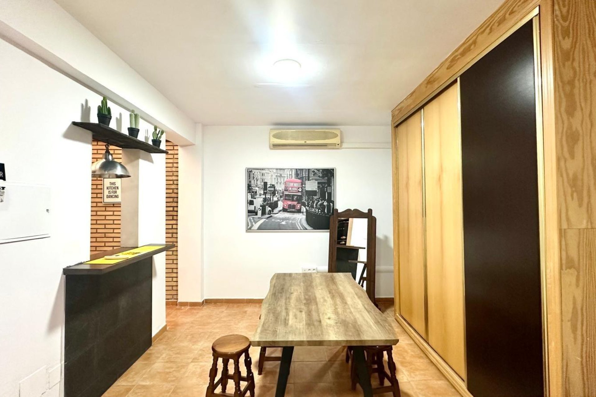 Revânzare - Apartament -
Torrevieja