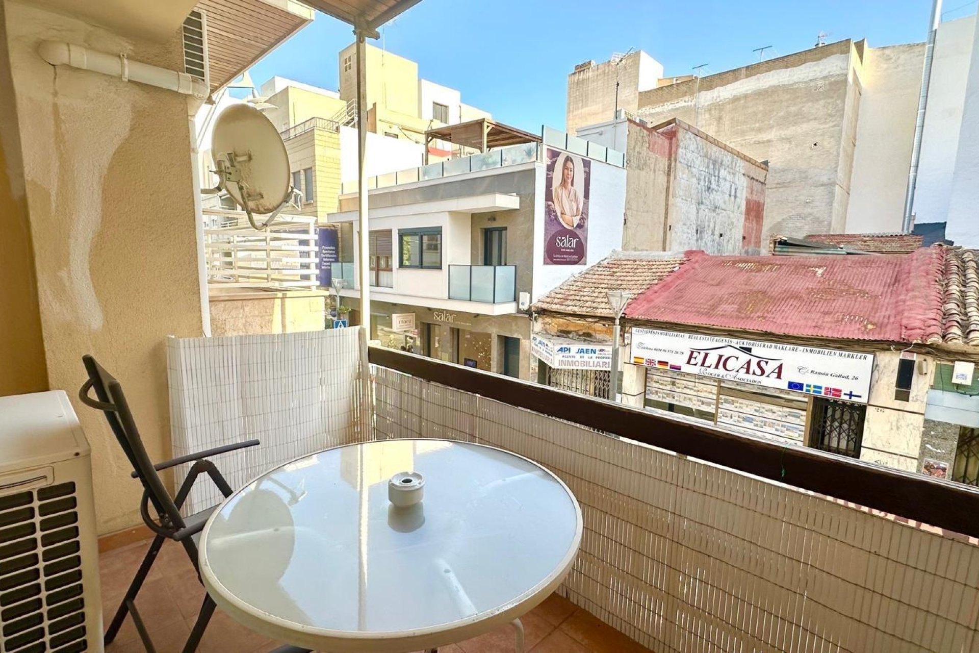 Revânzare - Apartament -
Torrevieja