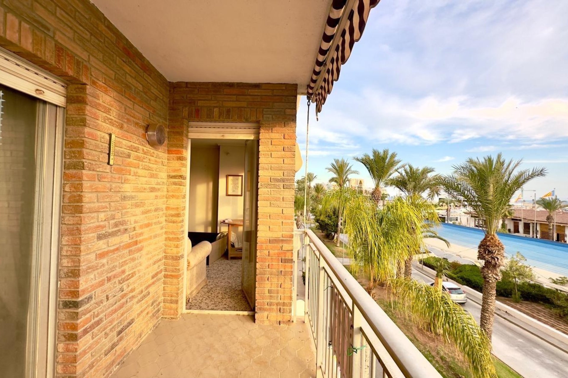 Revânzare - Apartament -
Torrevieja