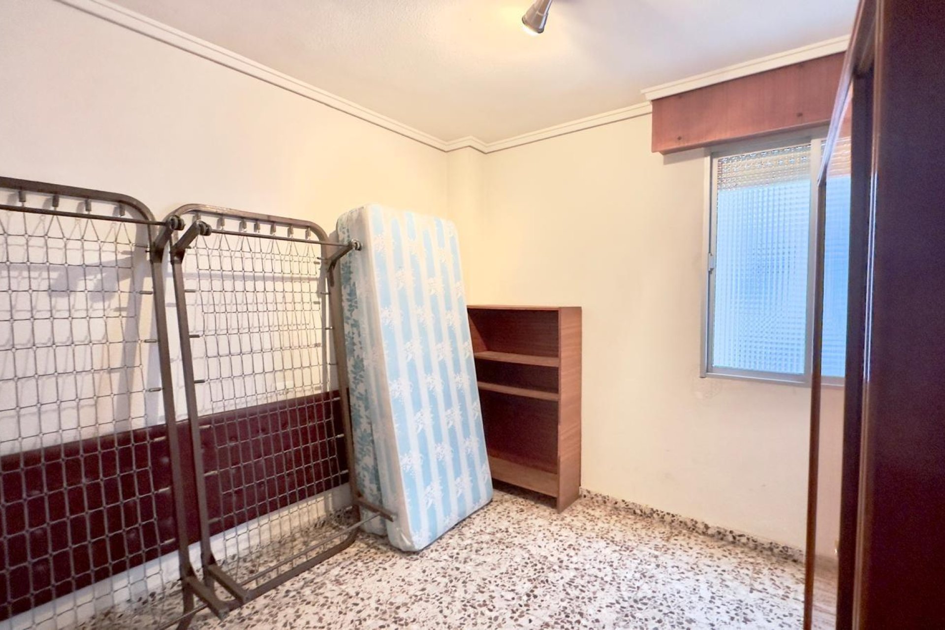 Revânzare - Apartament -
Torrevieja